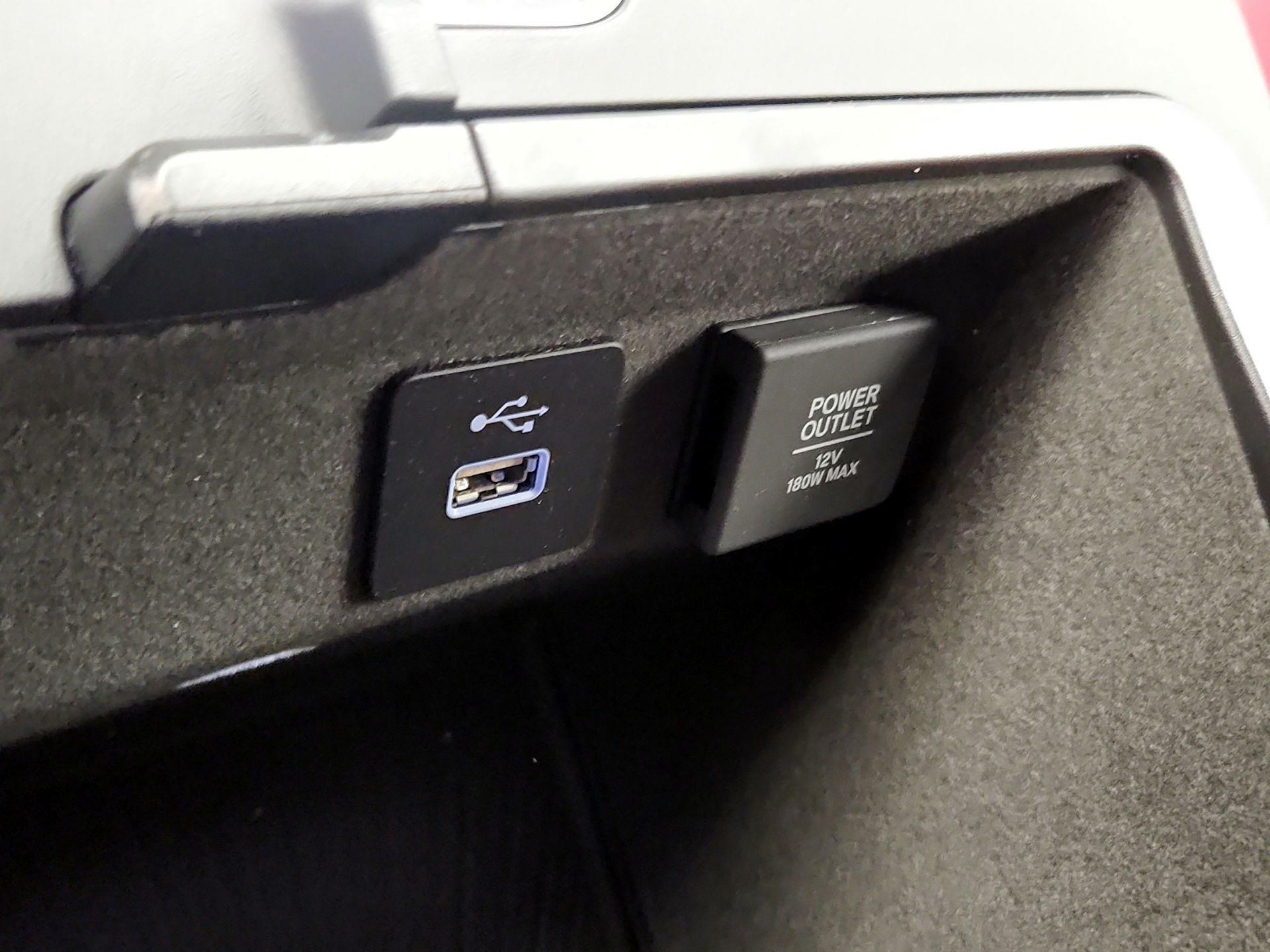 Thumbnail: 2022 Acura MDX - 18