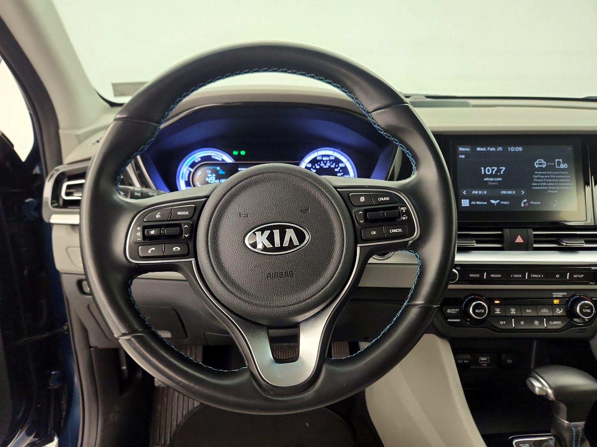 Thumbnail: 2020 Kia Niro - 10