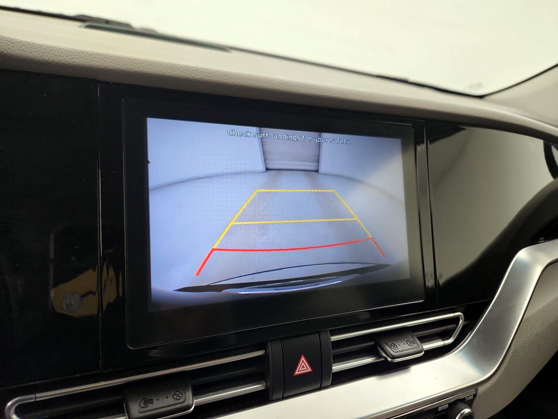 Thumbnail: 2020 Kia Niro - 14