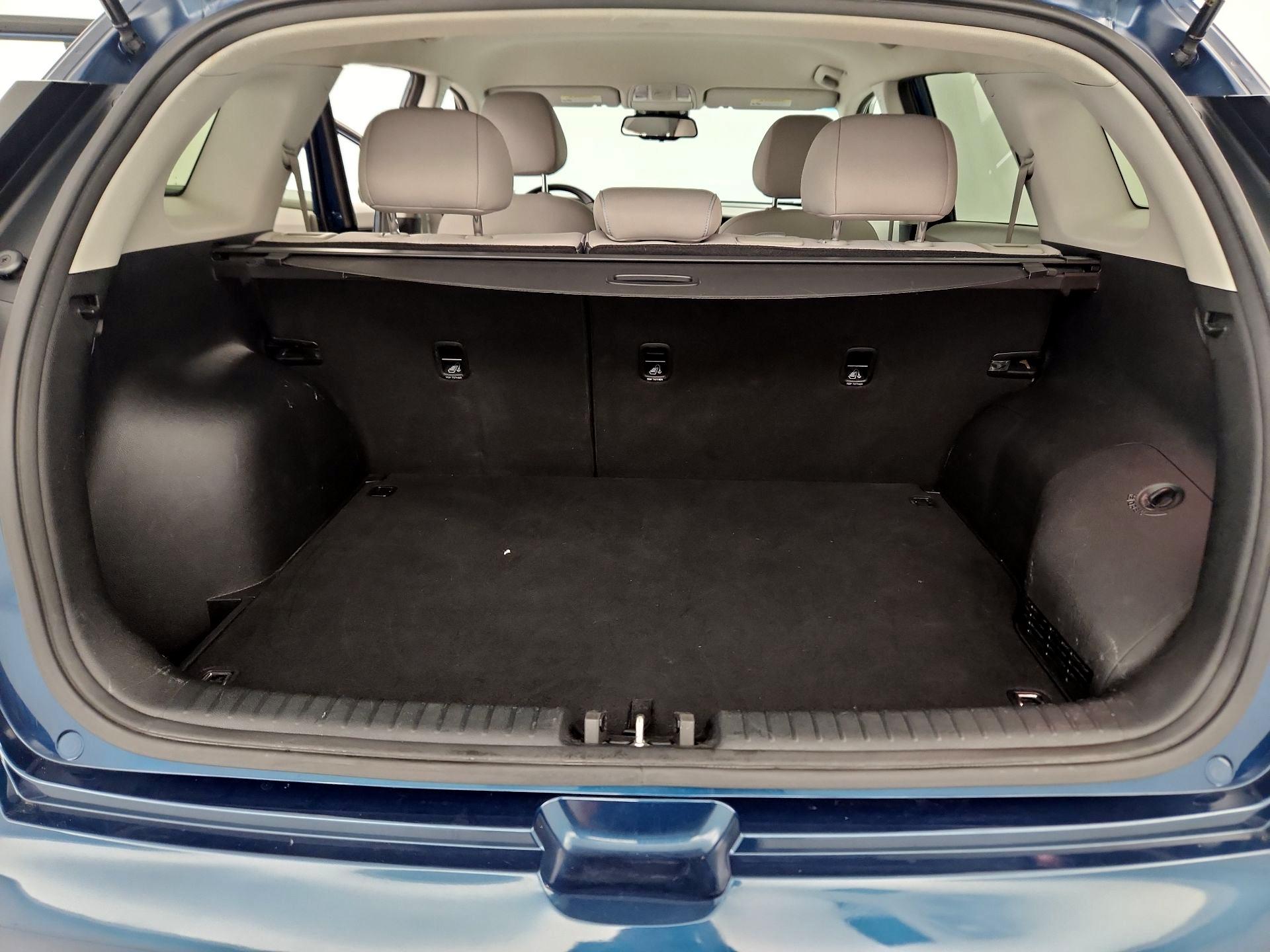 Thumbnail: 2020 Kia Niro - 20