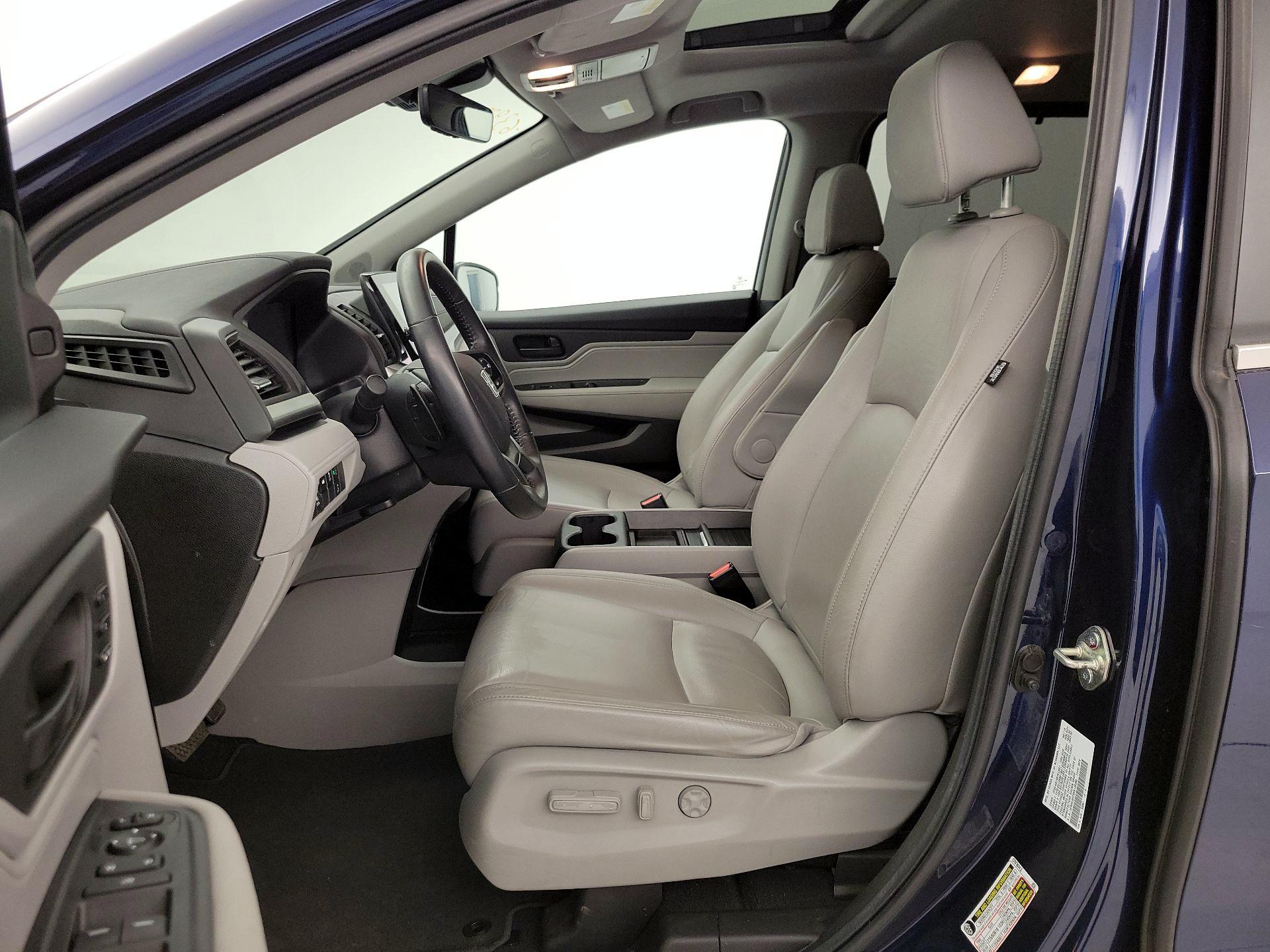 Thumbnail: 2019 Honda Odyssey - 11