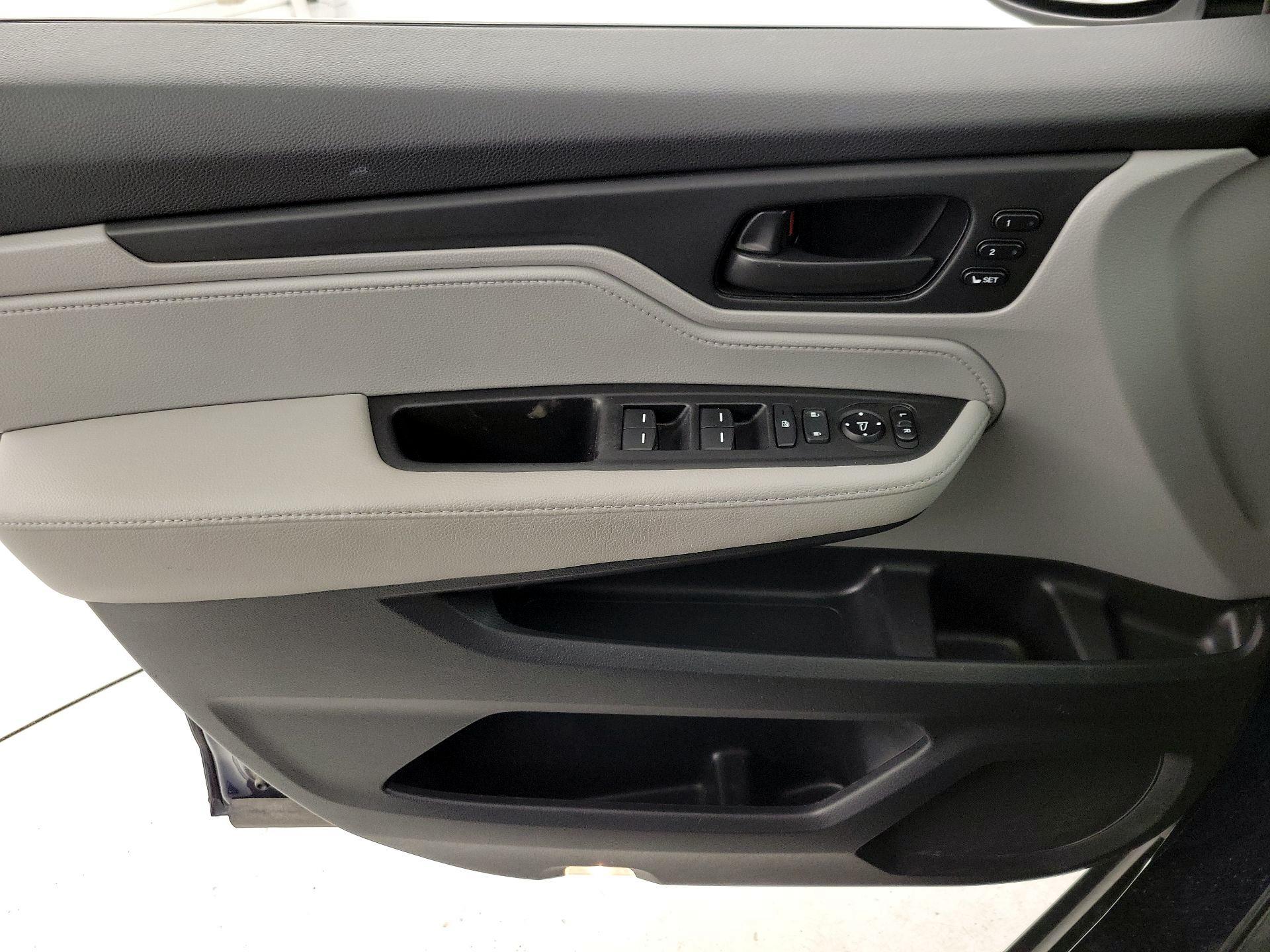 Thumbnail: 2019 Honda Odyssey - 12