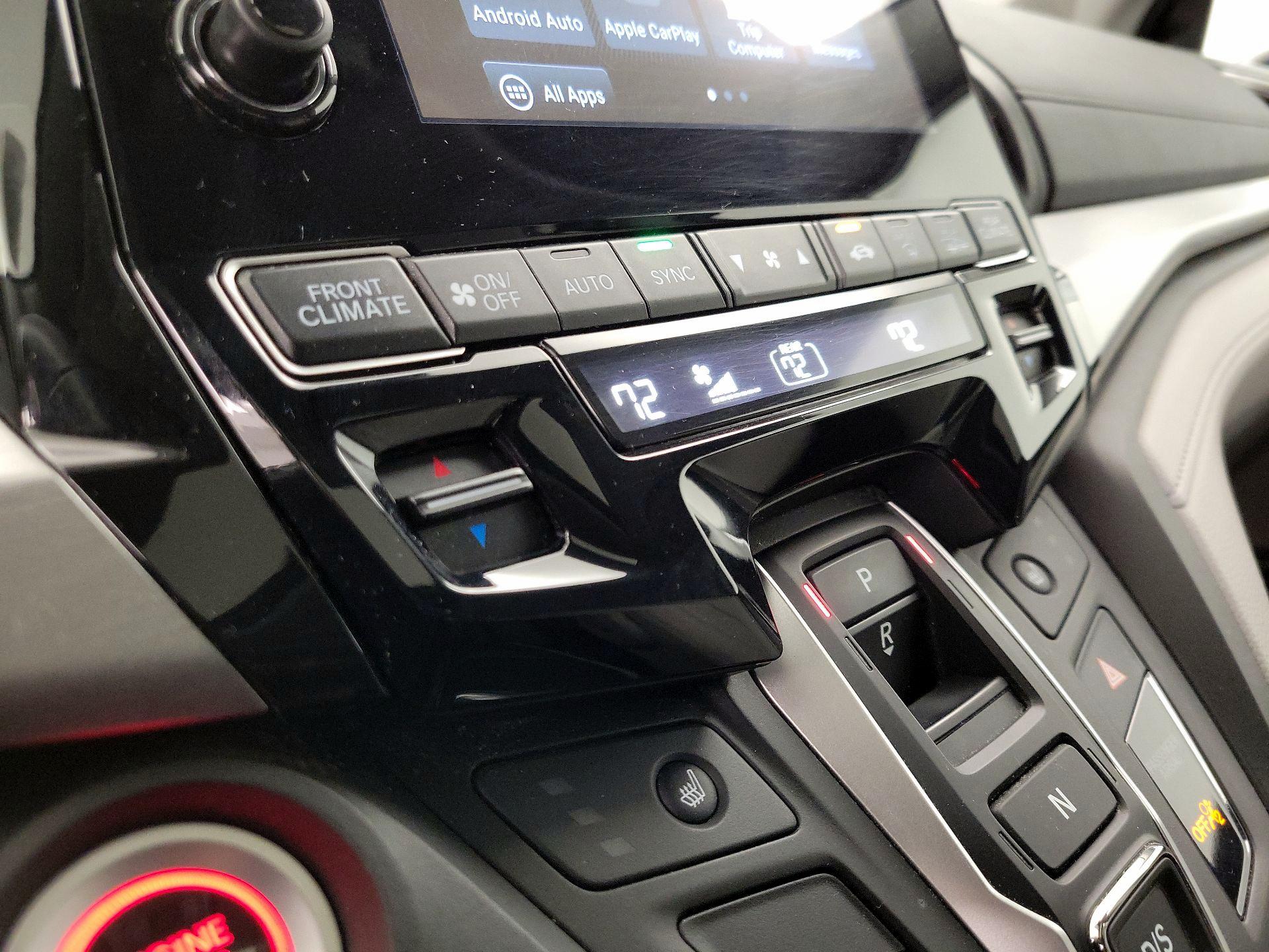 Thumbnail: 2019 Honda Odyssey - 16