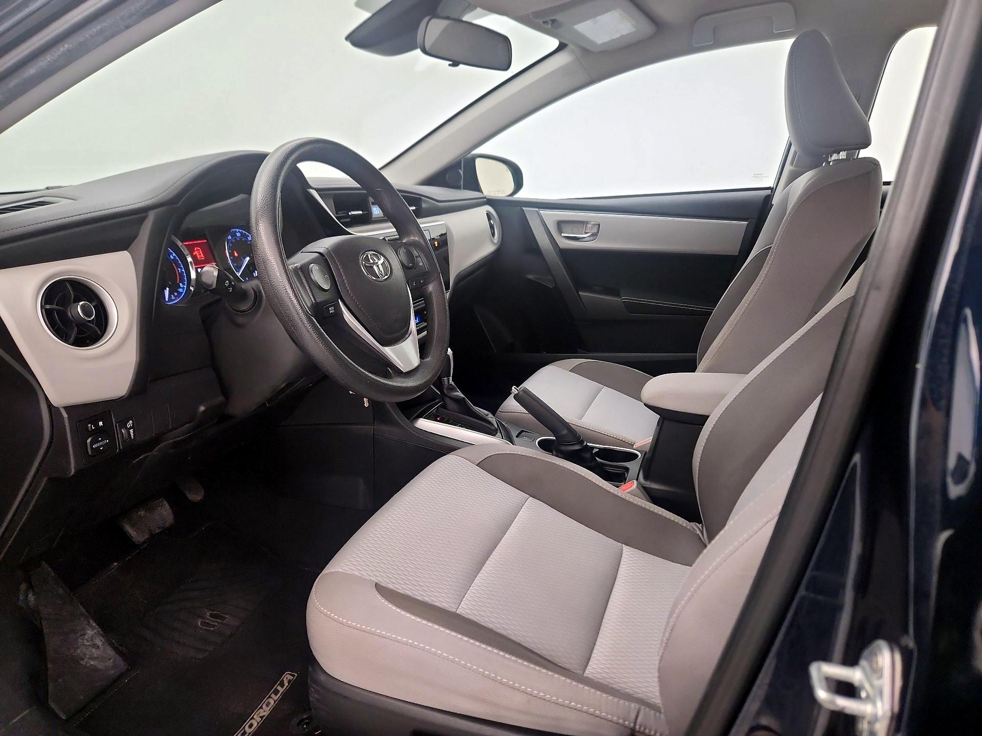 Thumbnail: 2017 Toyota Corolla - 11