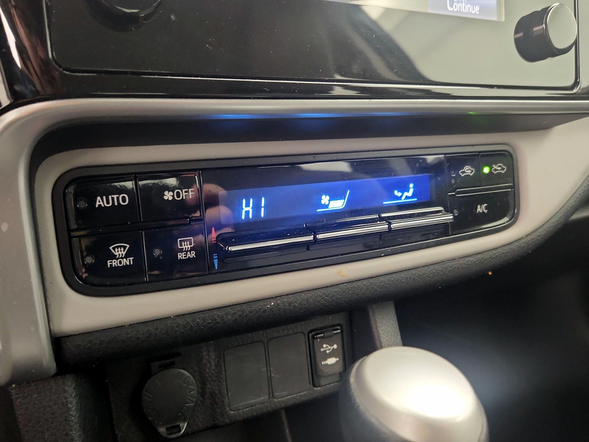 Thumbnail: 2017 Toyota Corolla - 16