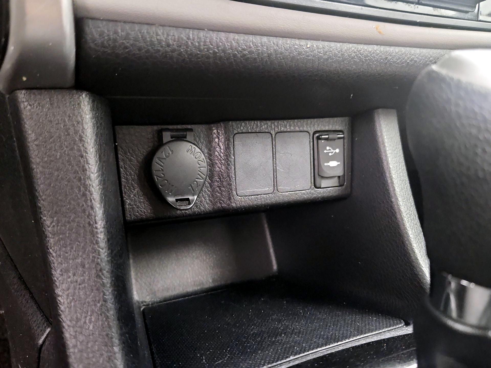 Thumbnail: 2017 Toyota Corolla - 18