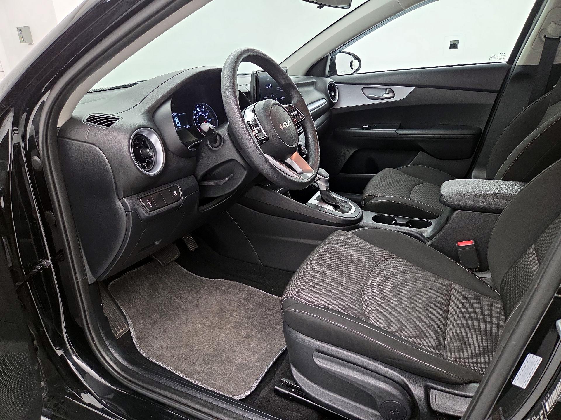 Thumbnail: 2024 Kia Forte - 11