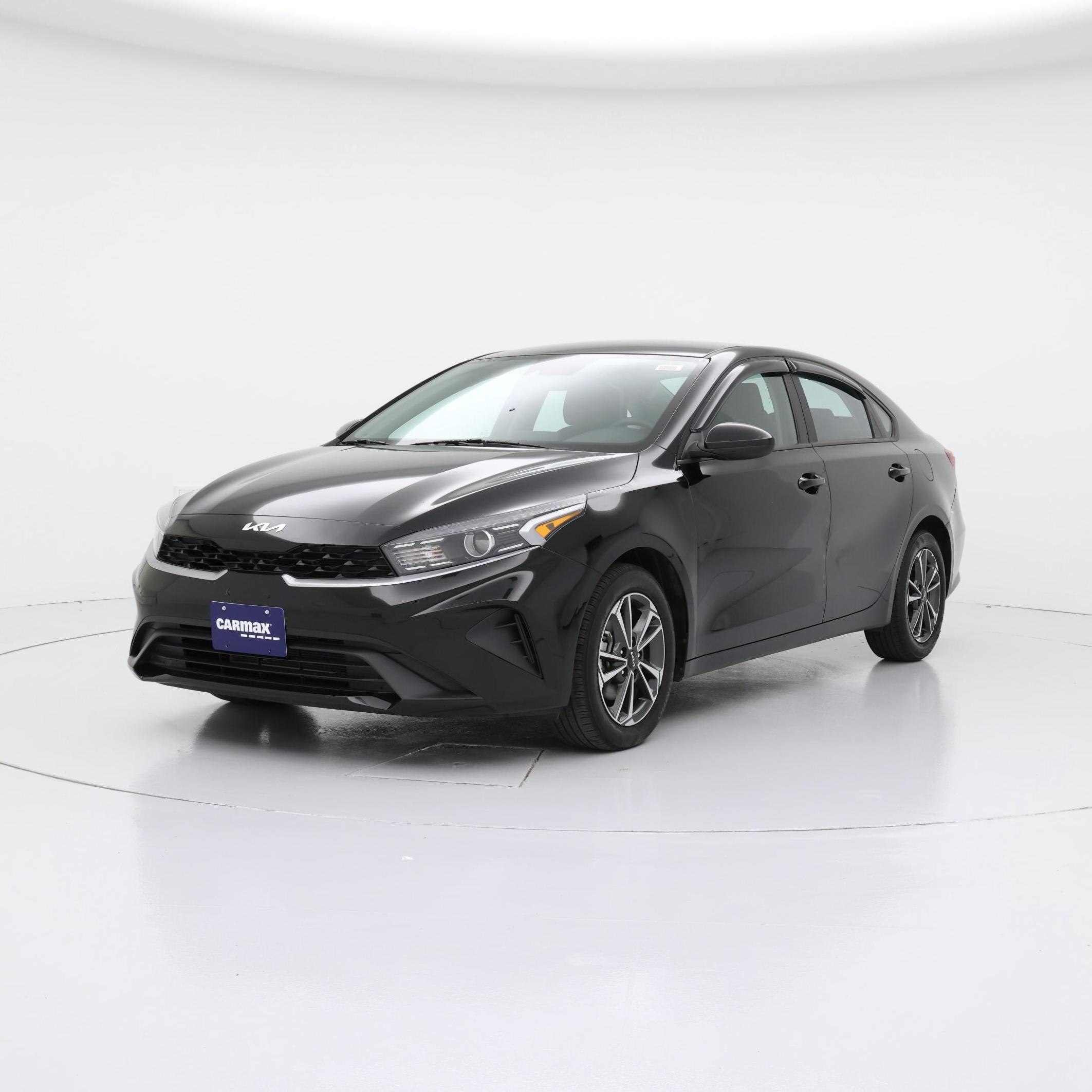 Thumbnail: 2024 Kia Forte - 4
