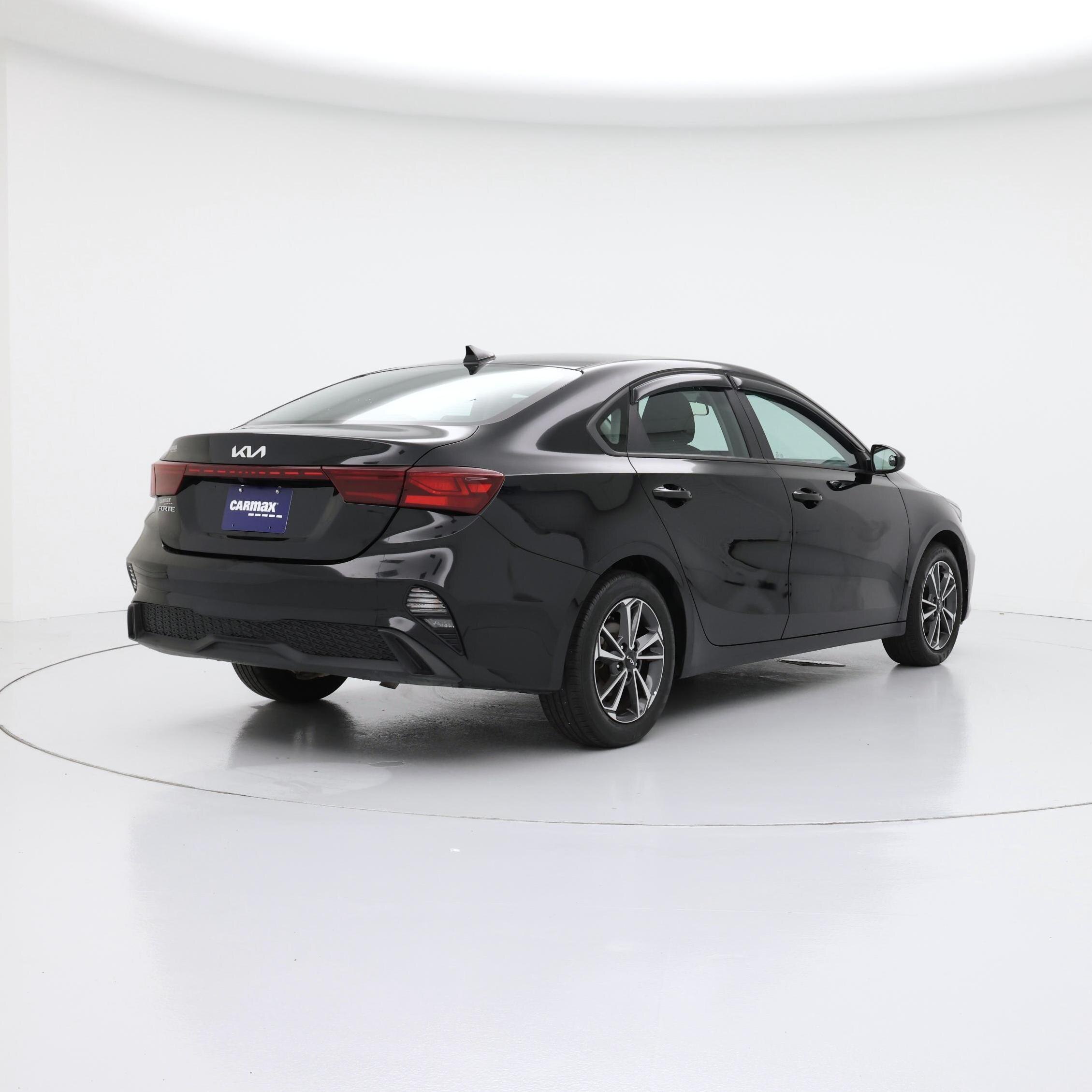 Thumbnail: 2024 Kia Forte - 8