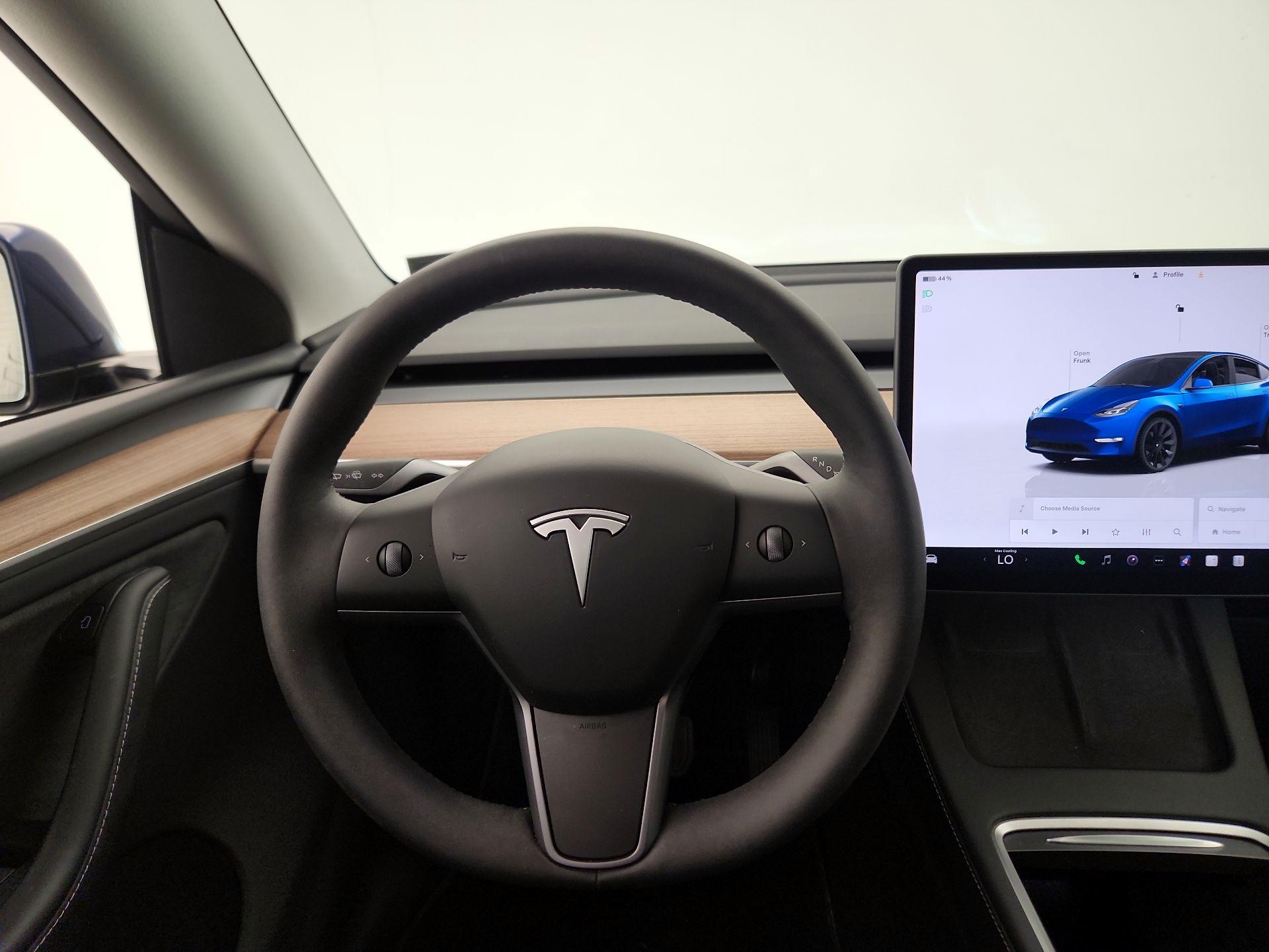 Thumbnail: 2024 Tesla Model Y - 10