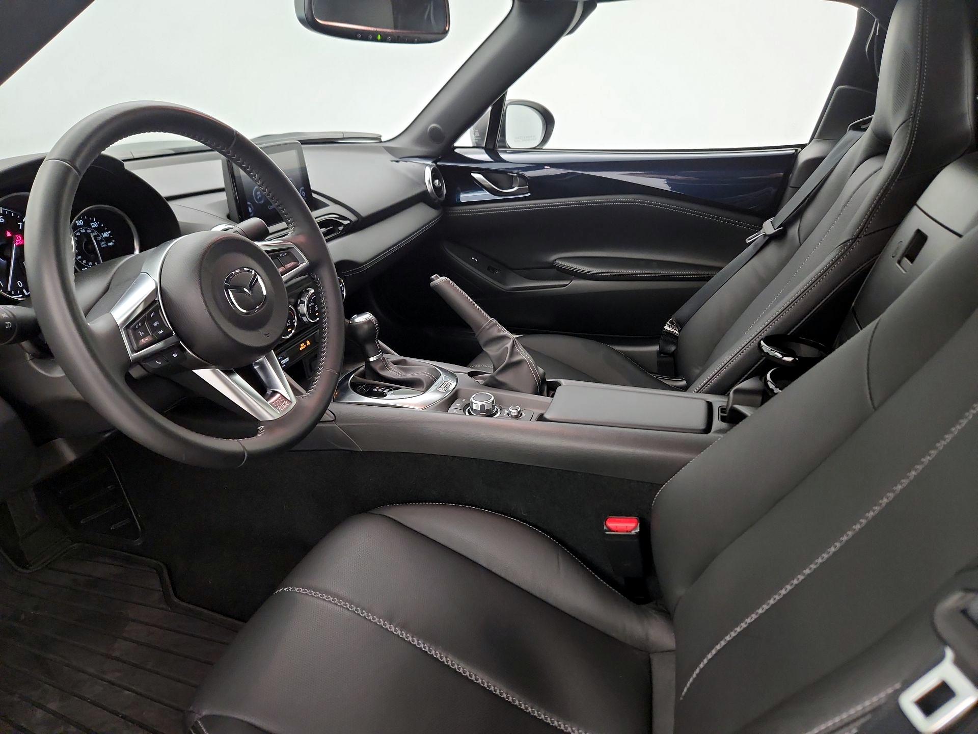 Thumbnail: 2021 Mazda MX-5 Miata - 11