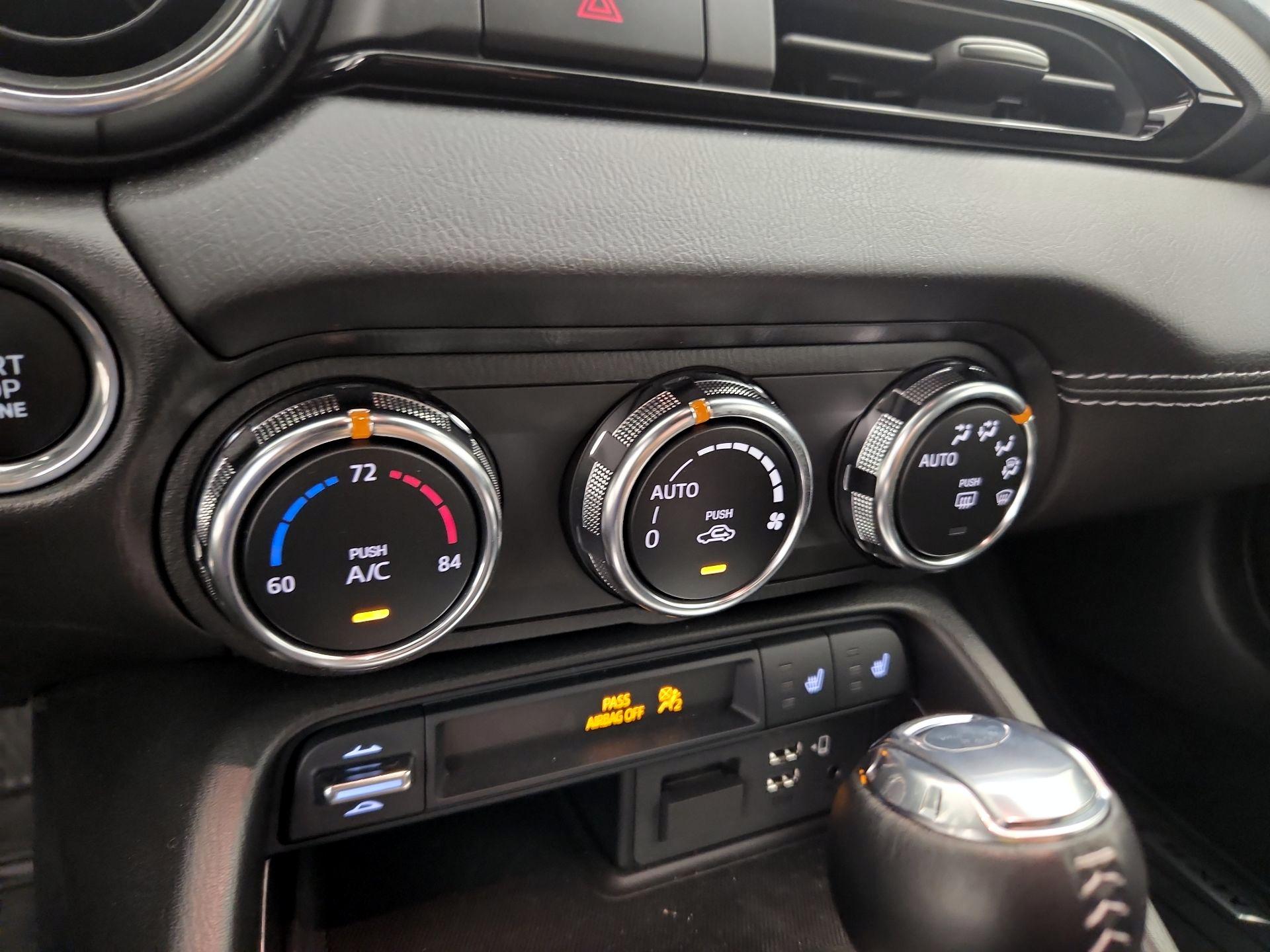 Thumbnail: 2021 Mazda MX-5 Miata - 16