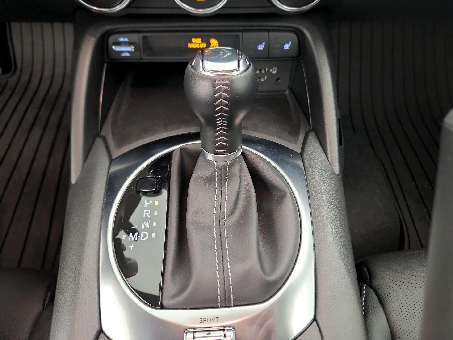 Thumbnail: 2021 Mazda MX-5 Miata - 17