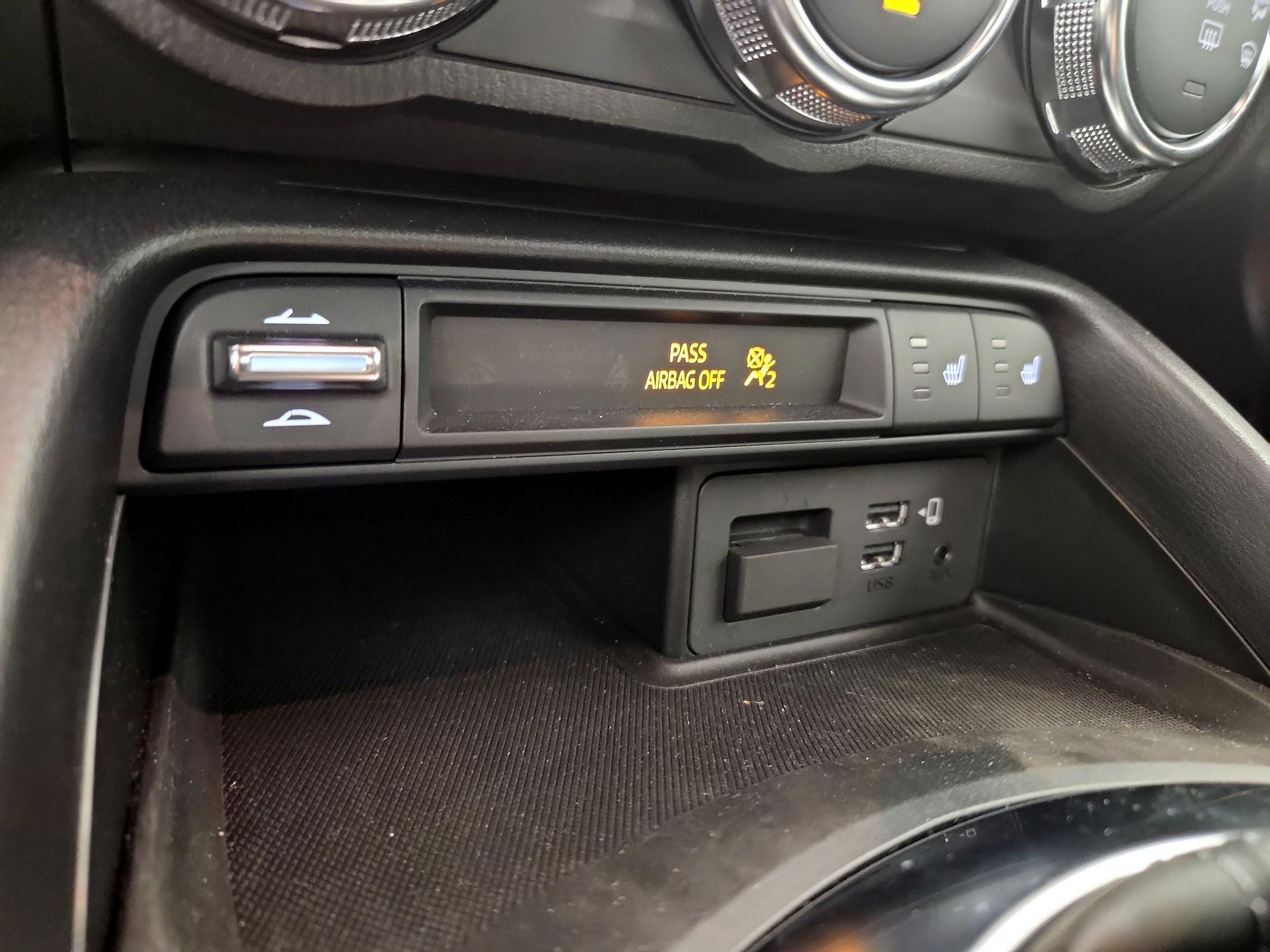 Thumbnail: 2021 Mazda MX-5 Miata - 18