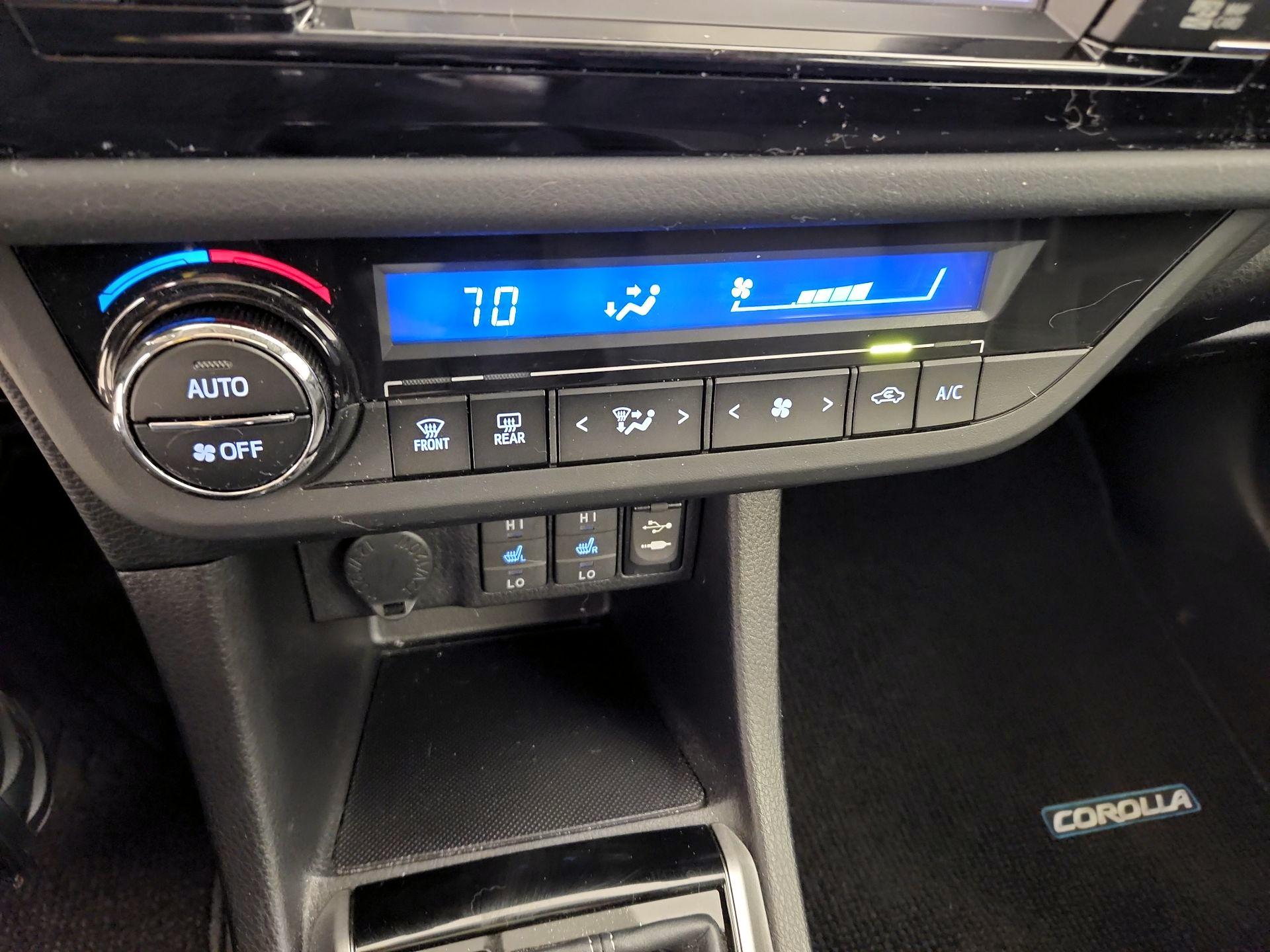 Thumbnail: 2016 Toyota Corolla - 17