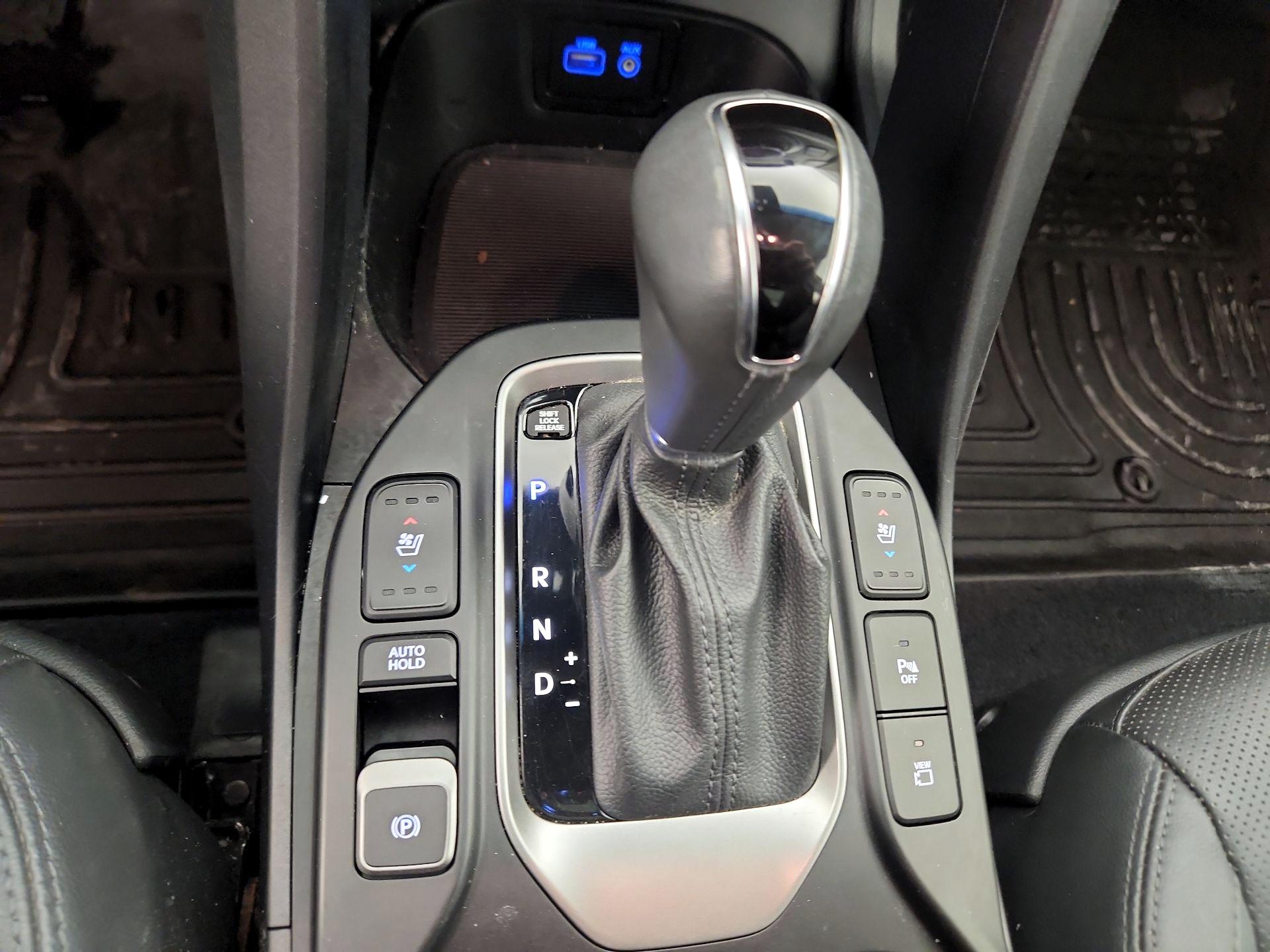 Thumbnail: 2017 Hyundai Santa Fe - 18