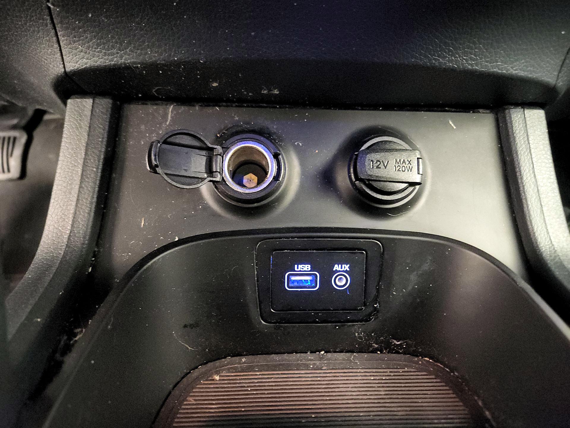 Thumbnail: 2017 Hyundai Santa Fe - 19