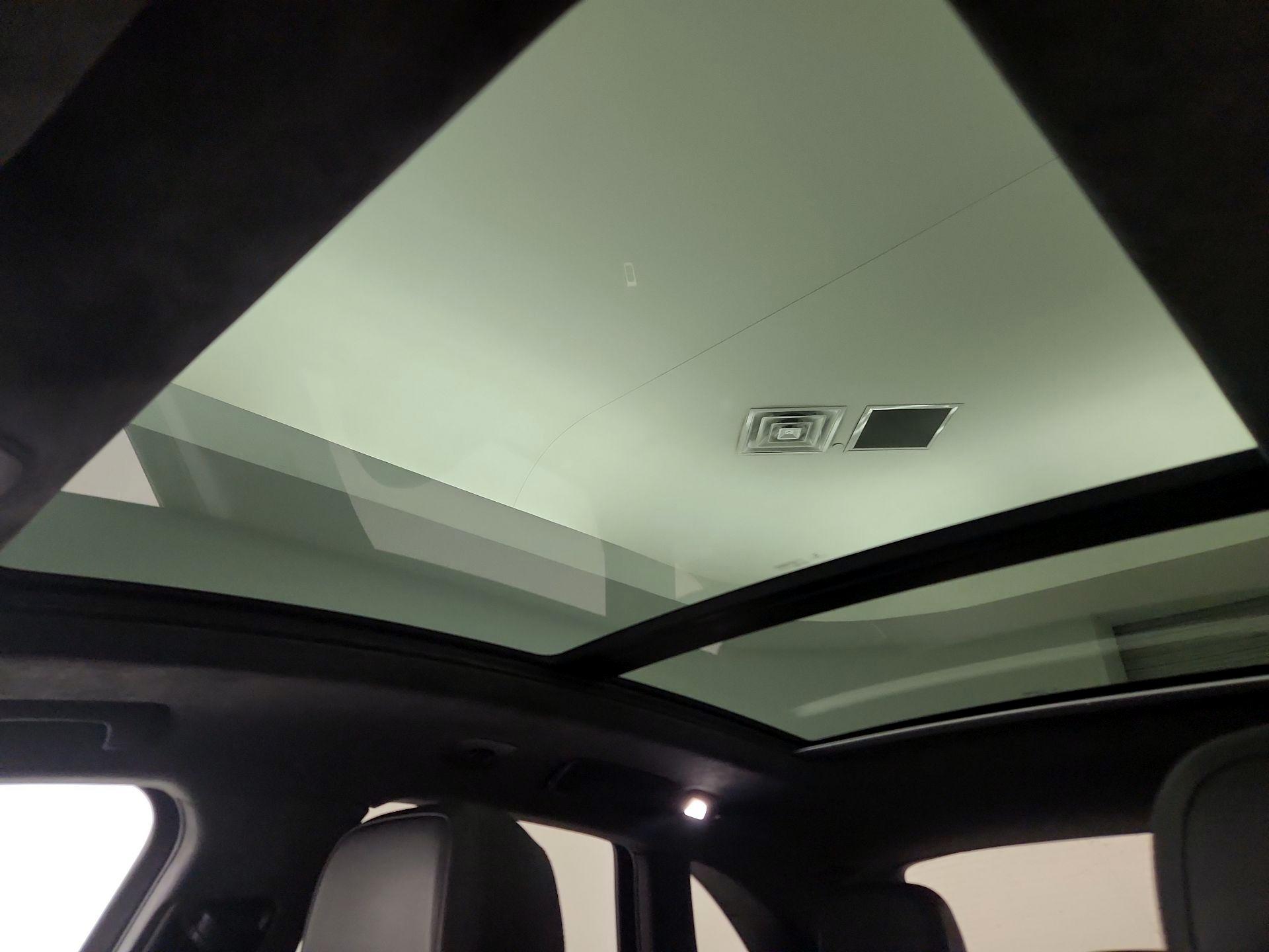 Thumbnail: 2017 Porsche Macan - 19