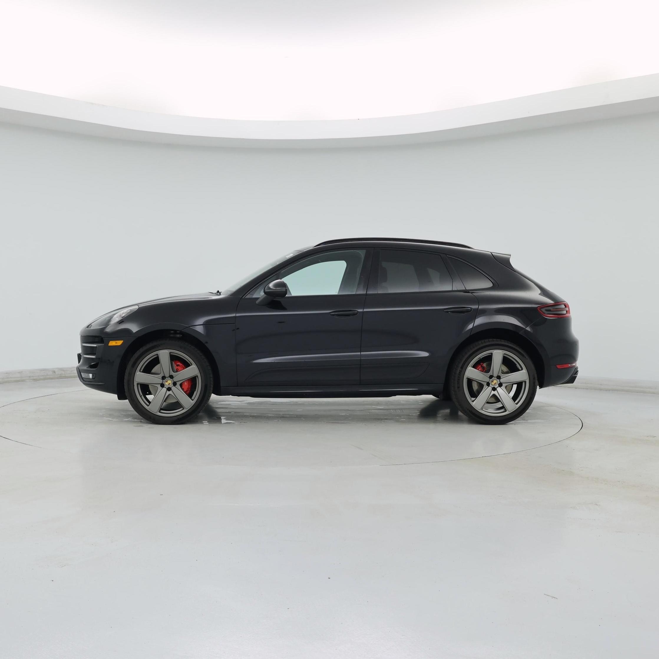 Thumbnail: 2017 Porsche Macan - 3