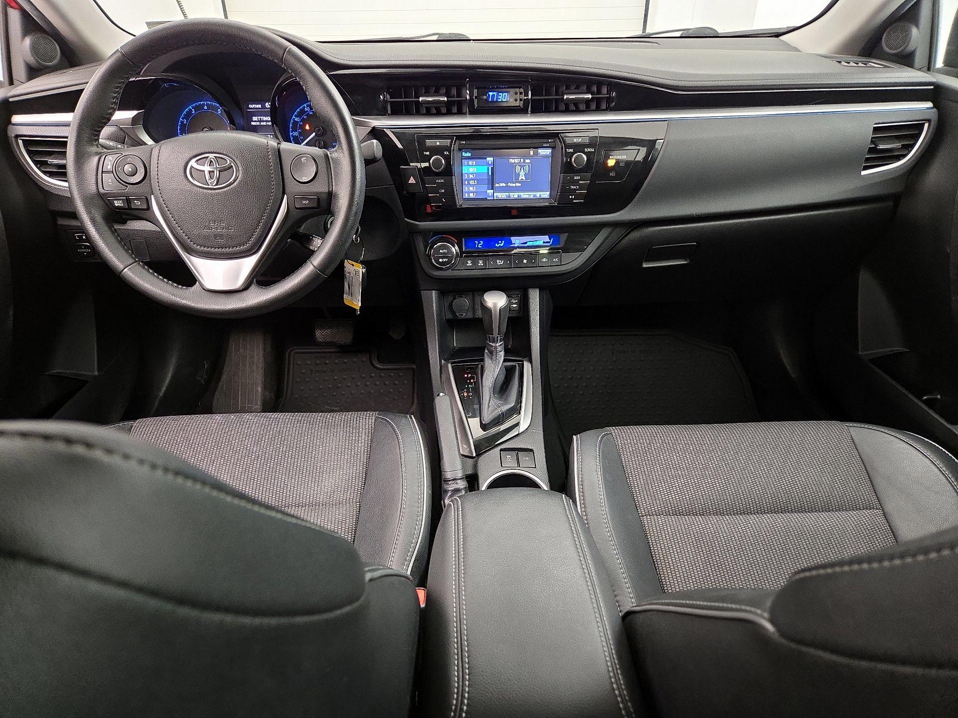 Thumbnail: 2015 Toyota Corolla - 9