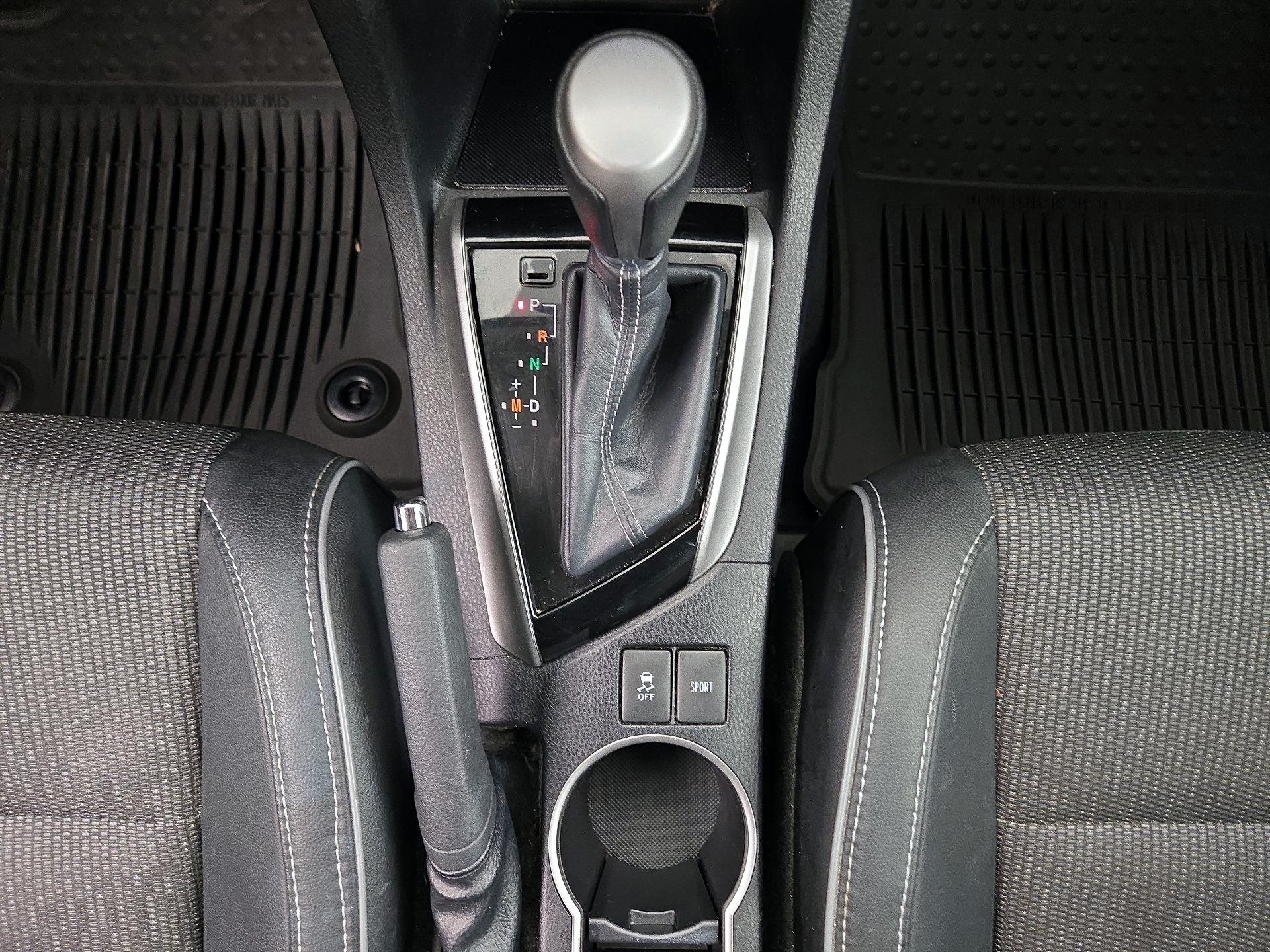 Thumbnail: 2015 Toyota Corolla - 17