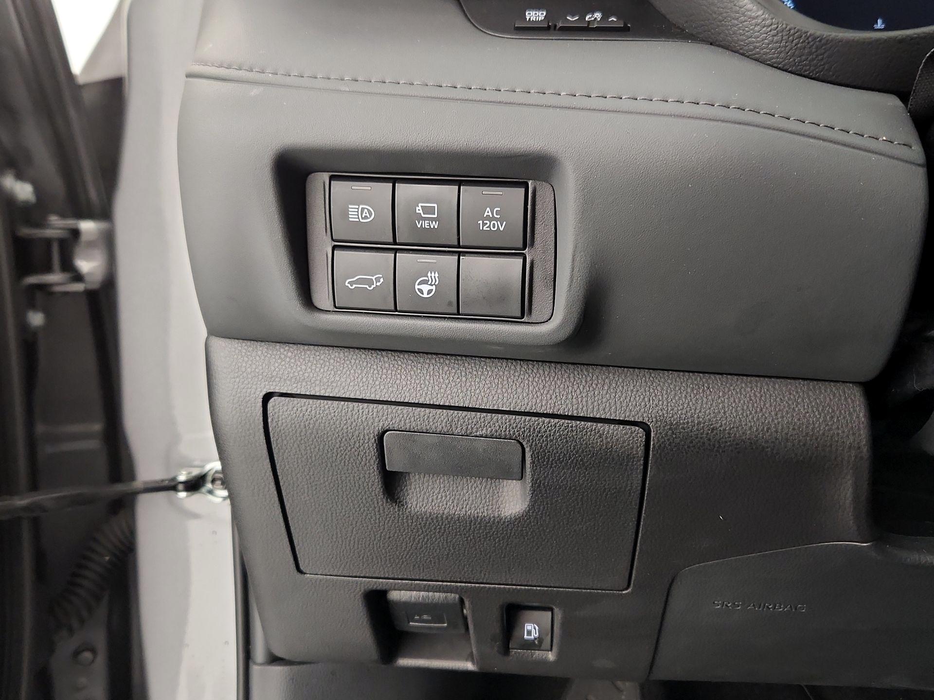 Thumbnail: 2025 Toyota Highlander - 13