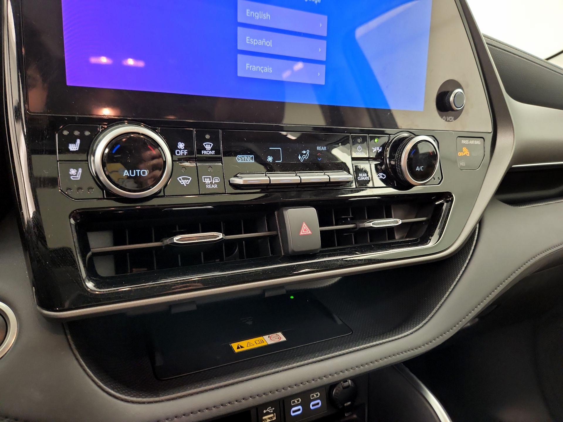 Thumbnail: 2025 Toyota Highlander - 16