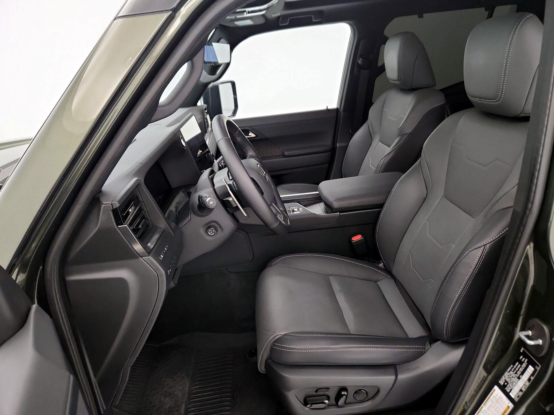 Thumbnail: 2025 Lexus GX - 11