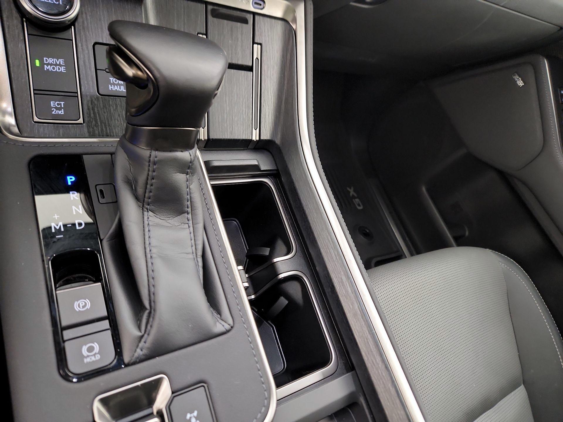 Thumbnail: 2025 Lexus GX - 18