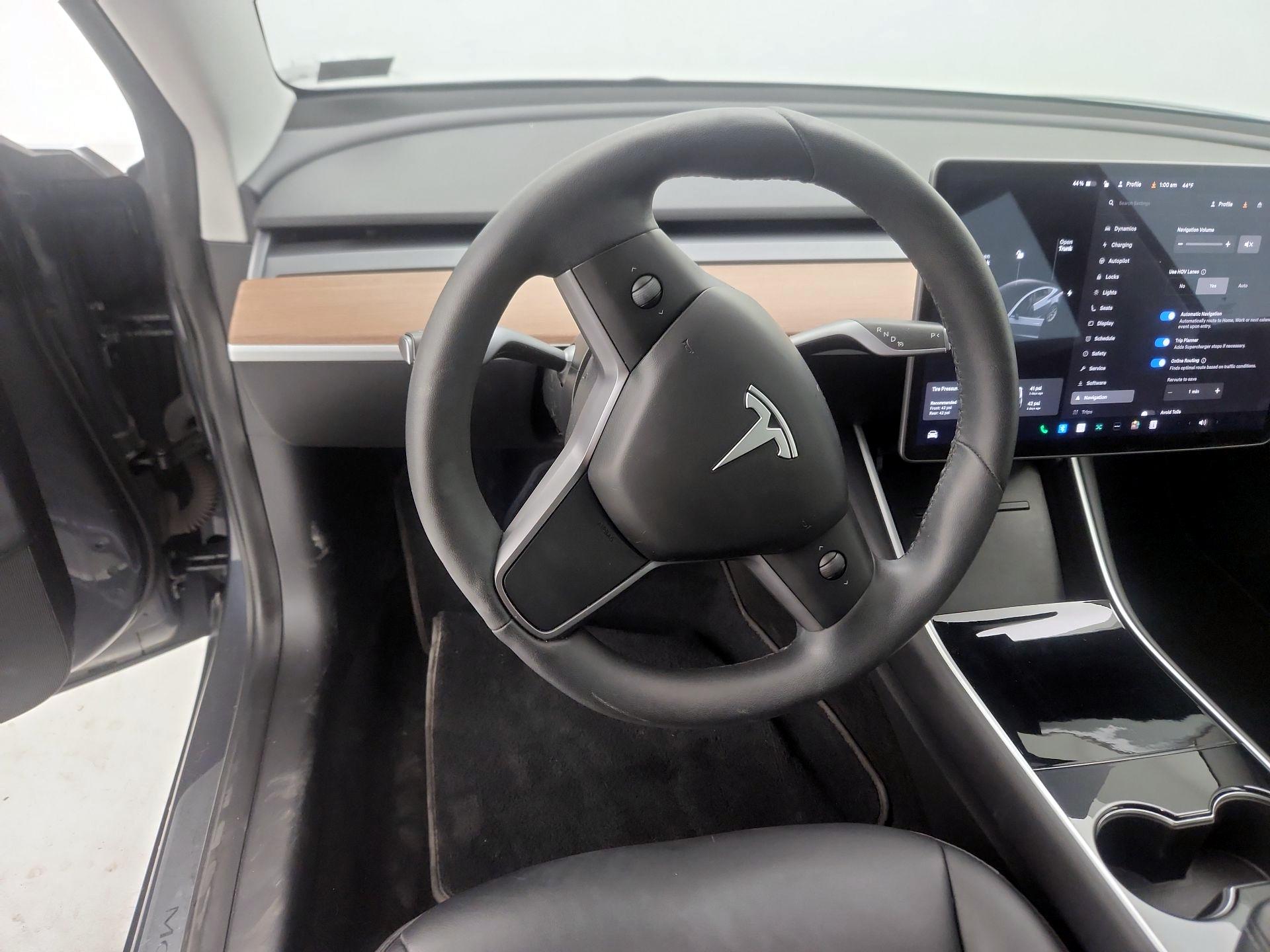 Thumbnail: 2020 Tesla Model 3 - 10