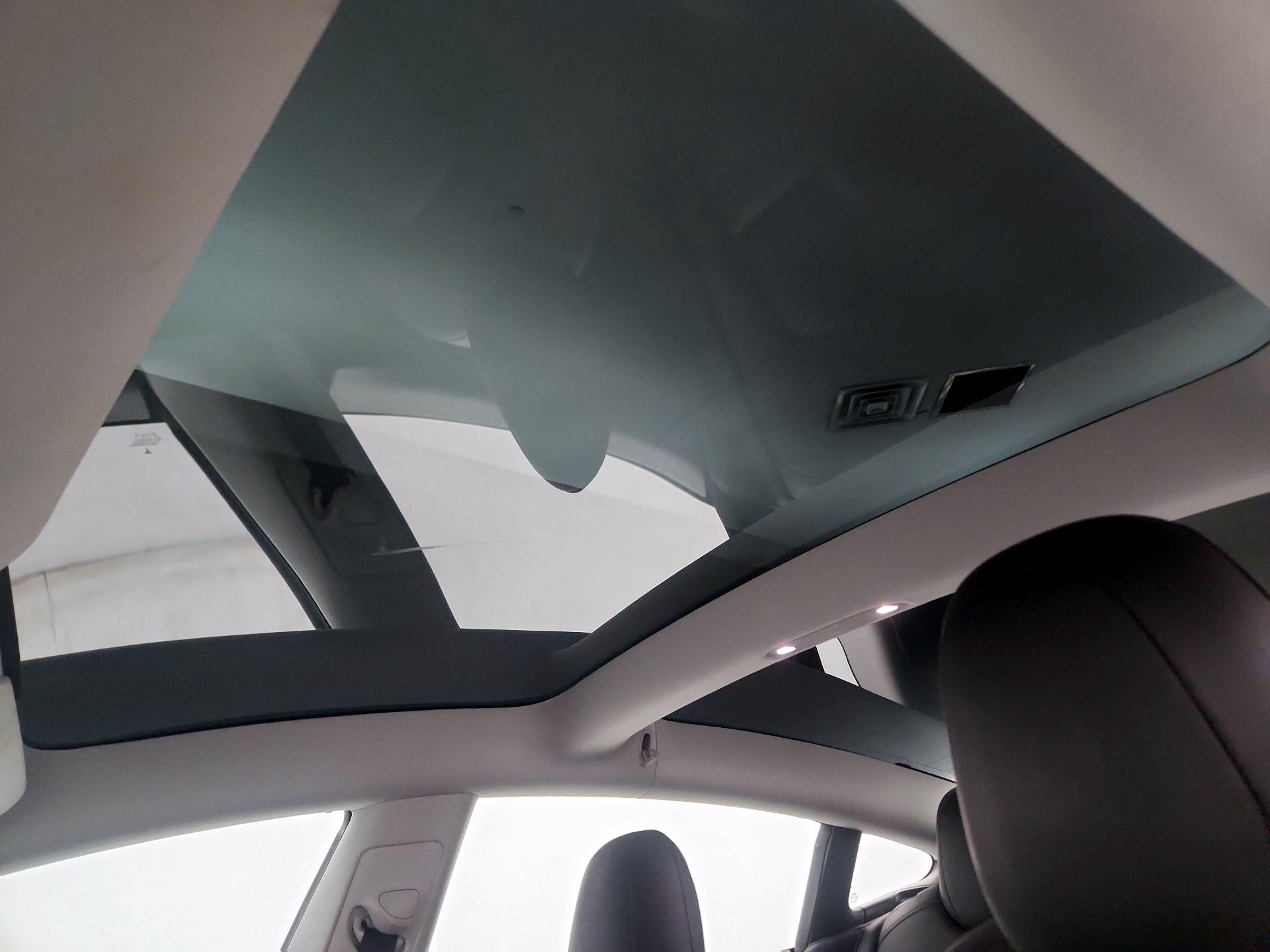 Thumbnail: 2020 Tesla Model 3 - 19