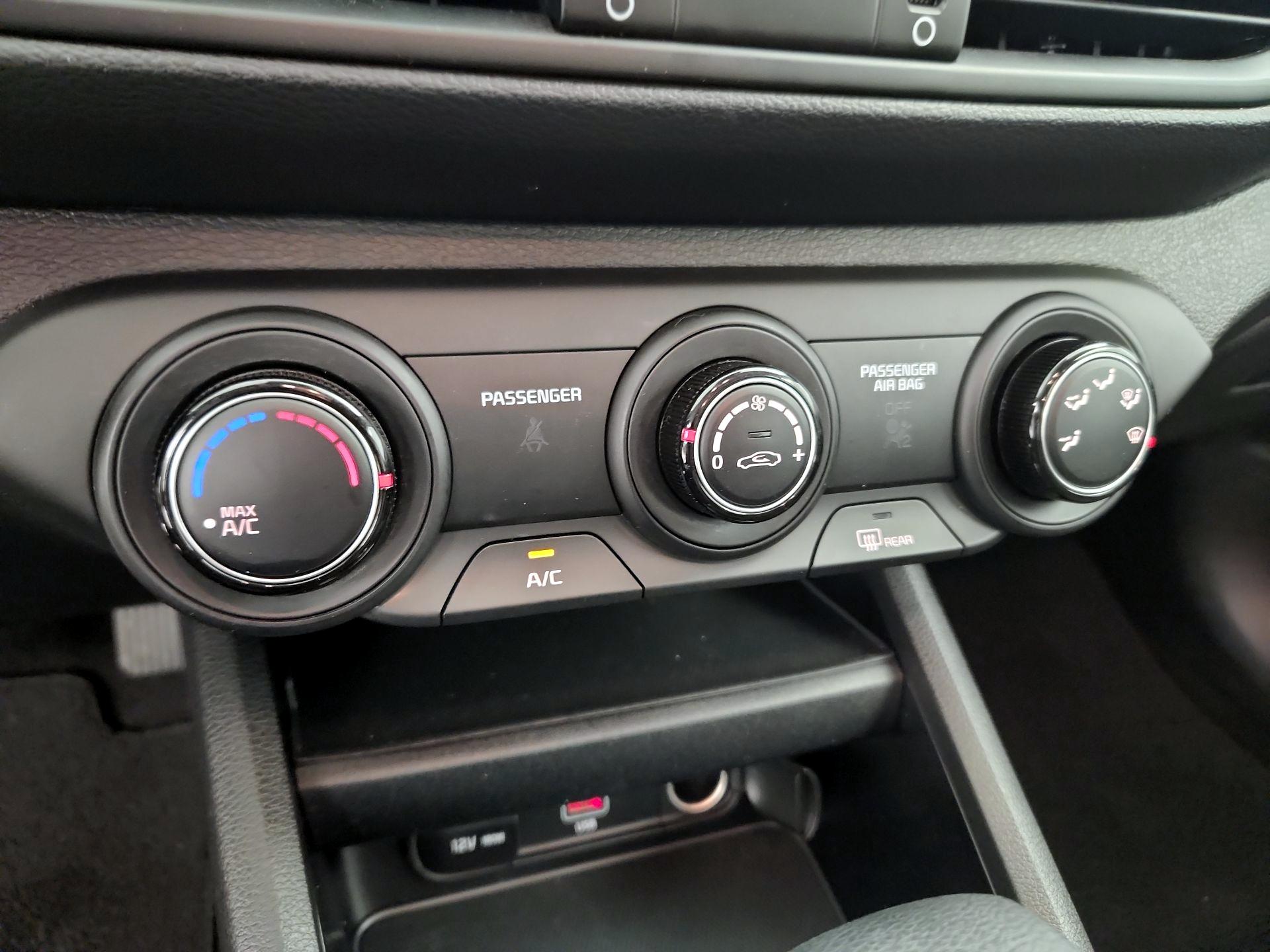 Thumbnail: 2023 Kia Forte - 16