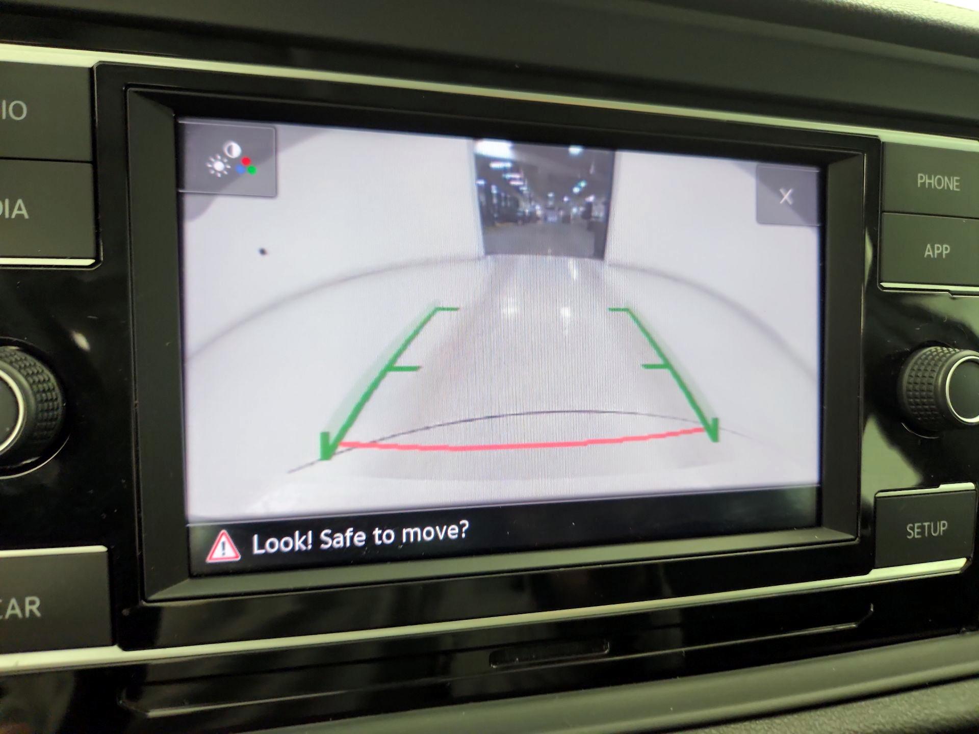 Thumbnail: 2019 Volkswagen Jetta - 14