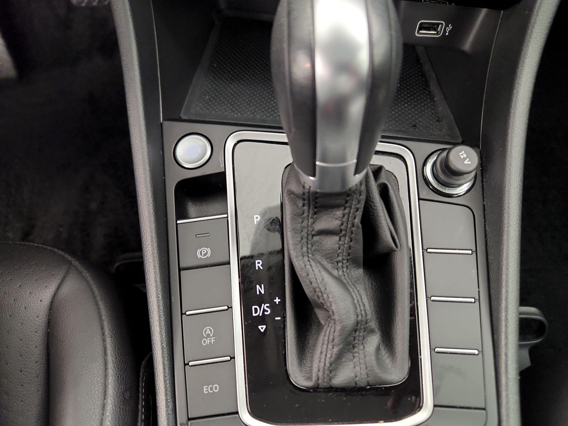 Thumbnail: 2019 Volkswagen Jetta - 17