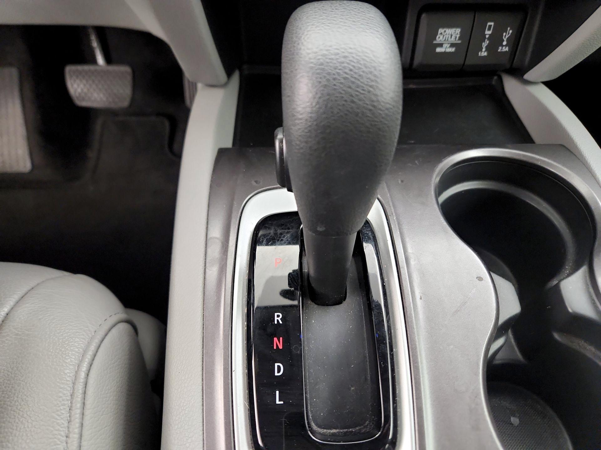 Thumbnail: 2017 Honda Pilot - 17