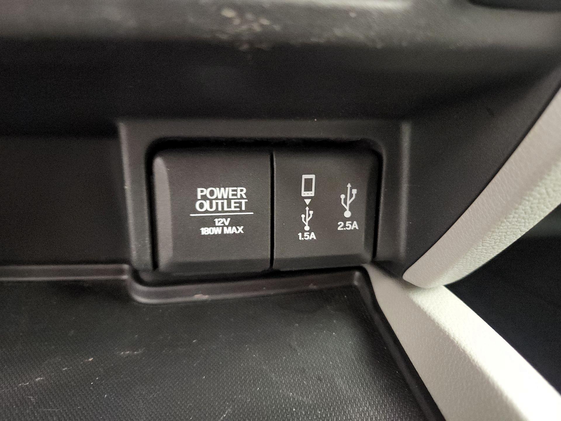 Thumbnail: 2017 Honda Pilot - 18