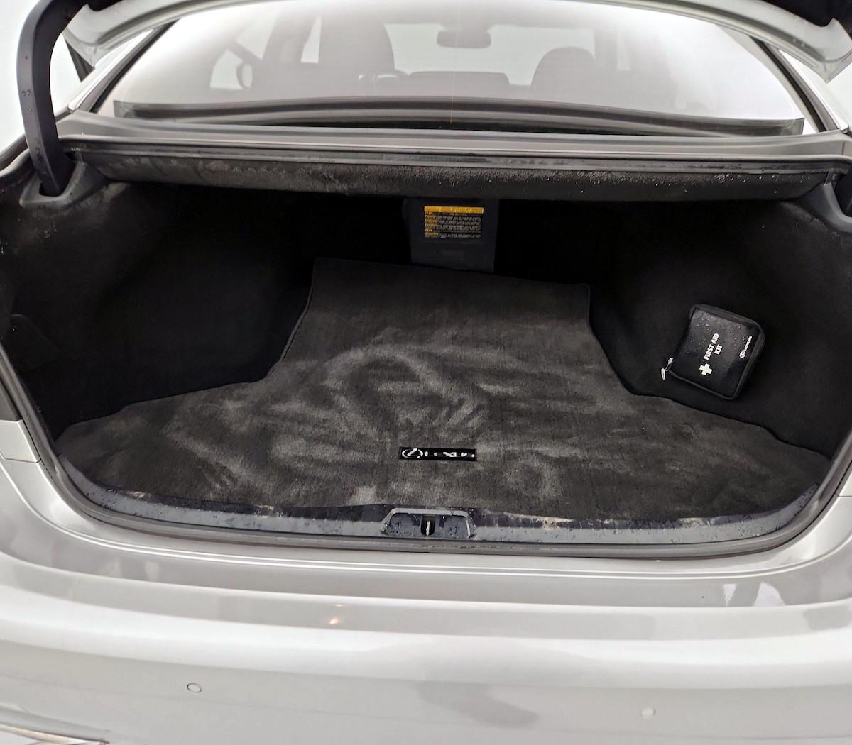 Trunk/Cargo (Seats Up)