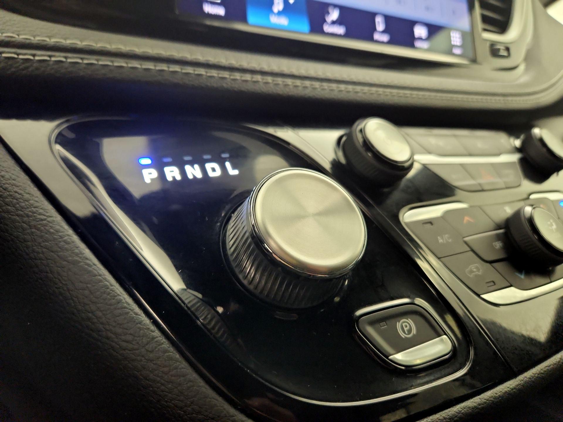 Thumbnail: 2021 Chrysler Pacifica - 17