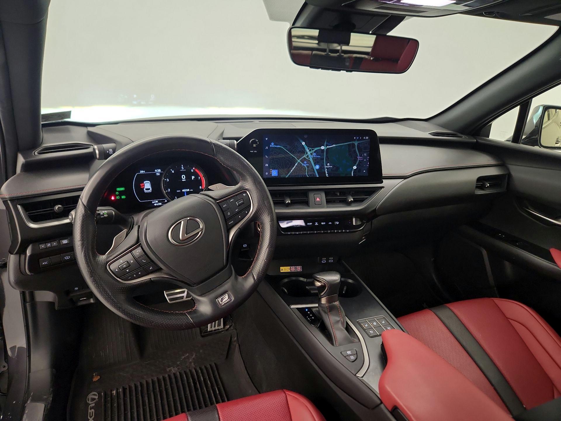 Thumbnail: 2023 Lexus UX - 9