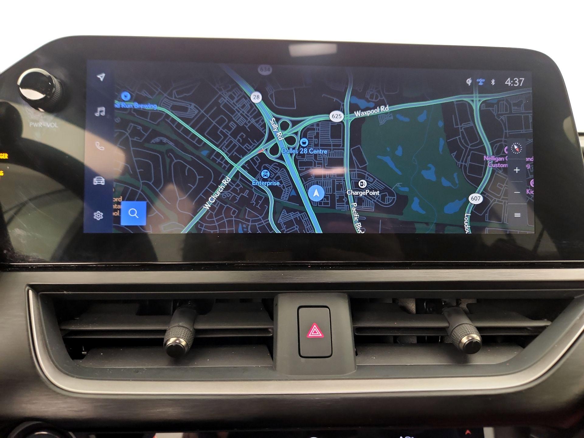 Thumbnail: 2023 Lexus UX - 14