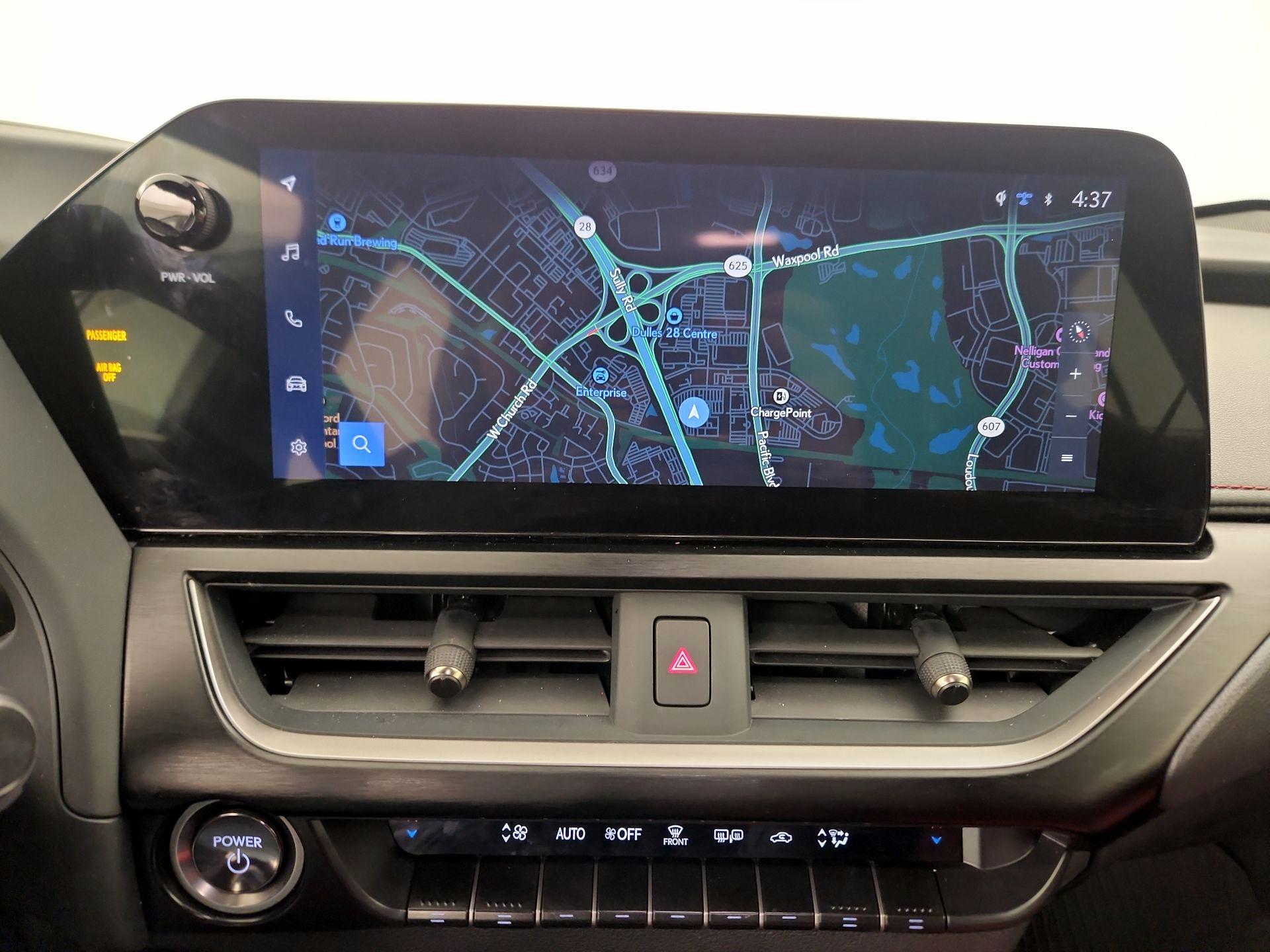 Thumbnail: 2023 Lexus UX - 16