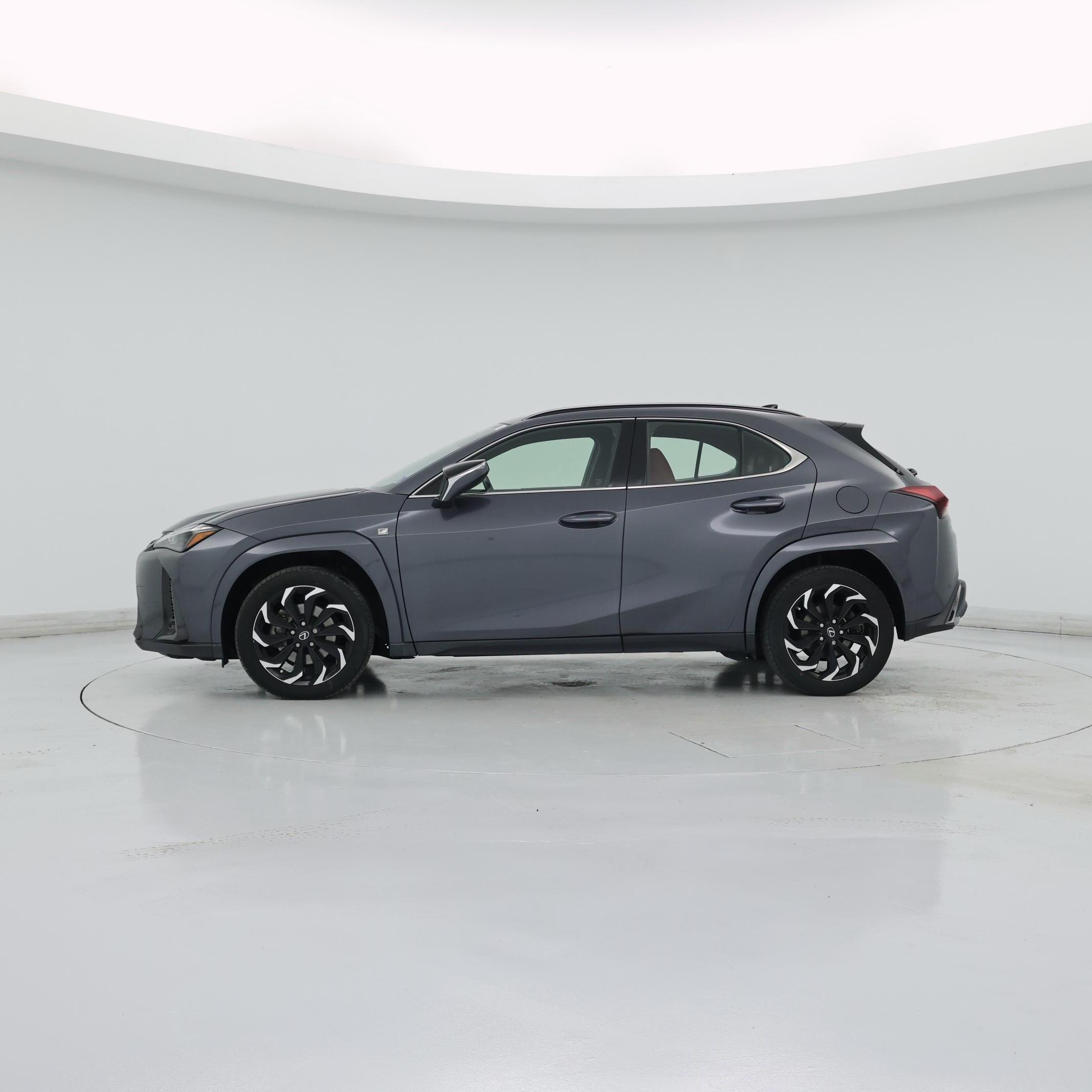 Thumbnail: 2023 Lexus UX - 3