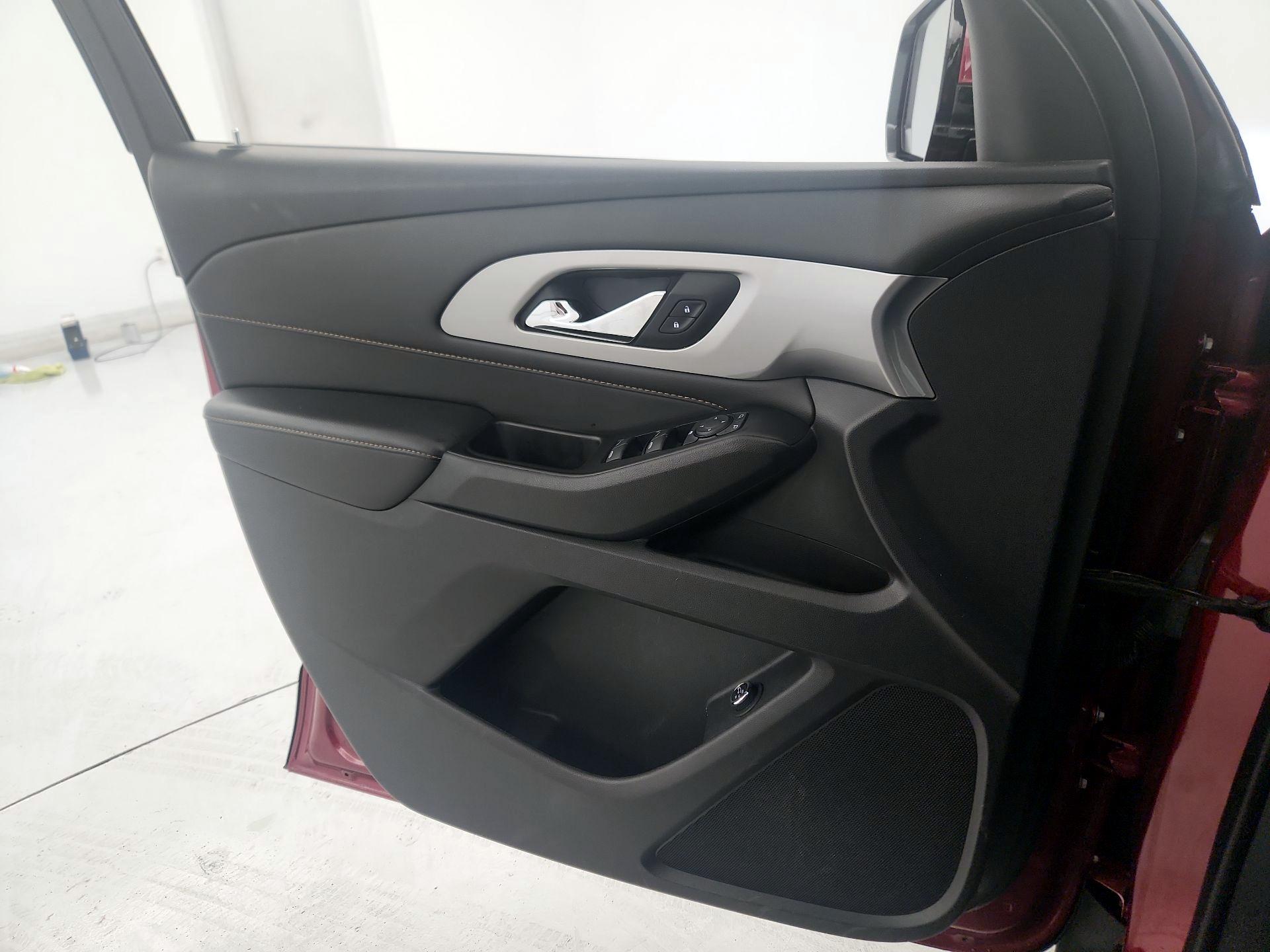 Thumbnail: 2019 Chevrolet Traverse - 12