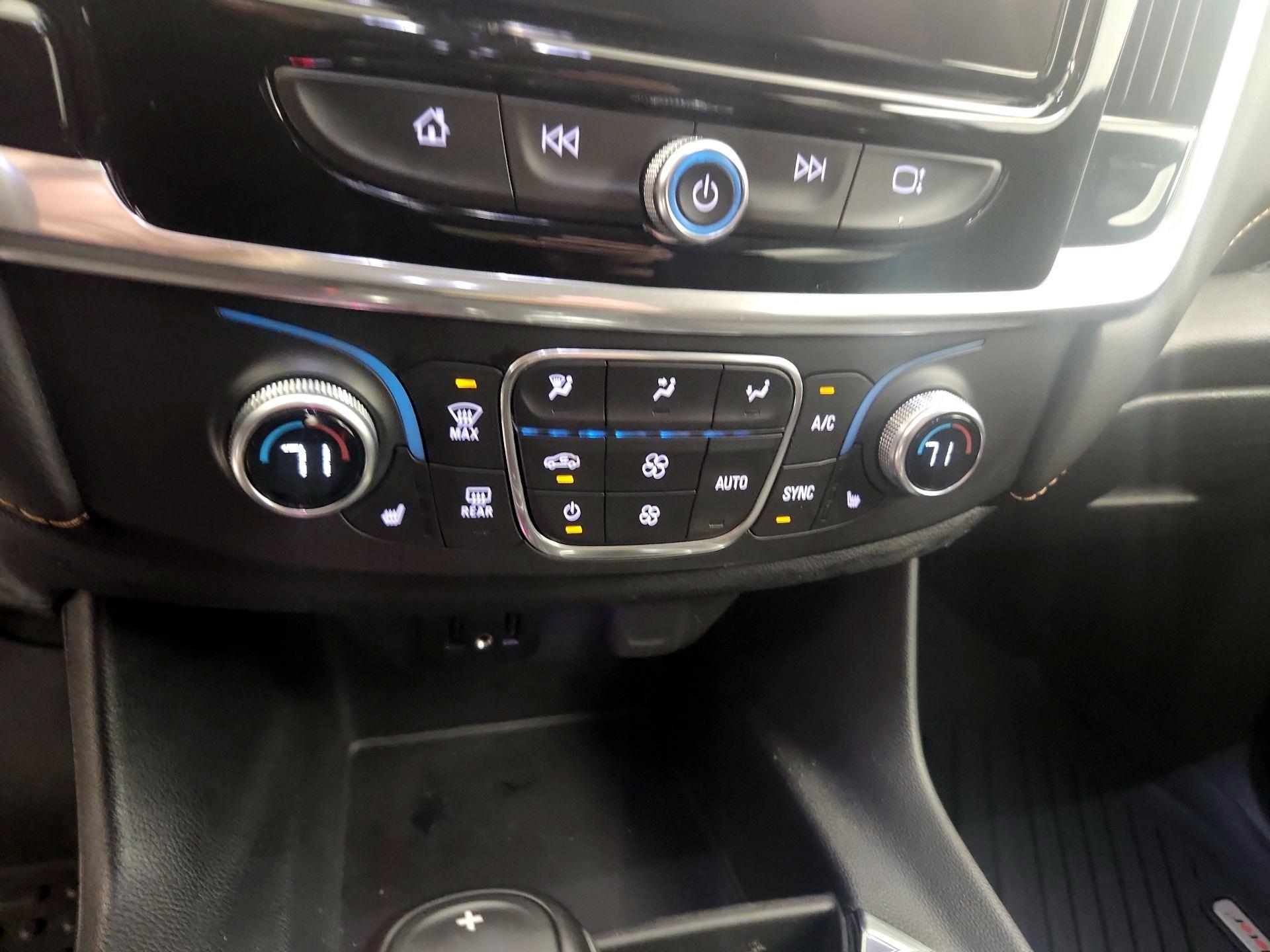 Thumbnail: 2019 Chevrolet Traverse - 16