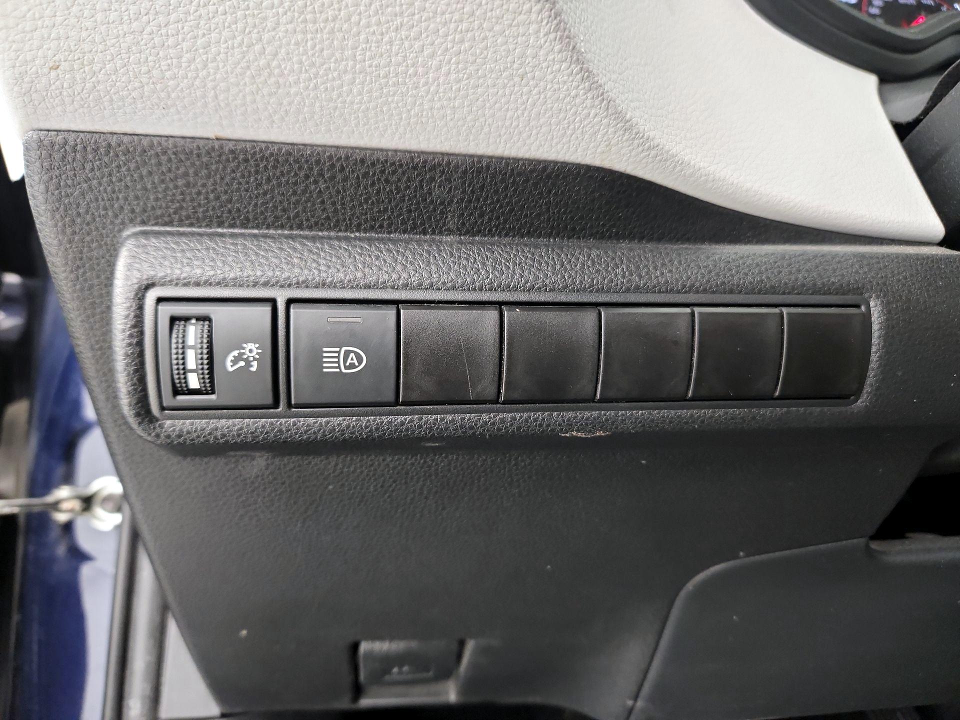 Thumbnail: 2021 Toyota Corolla - 13