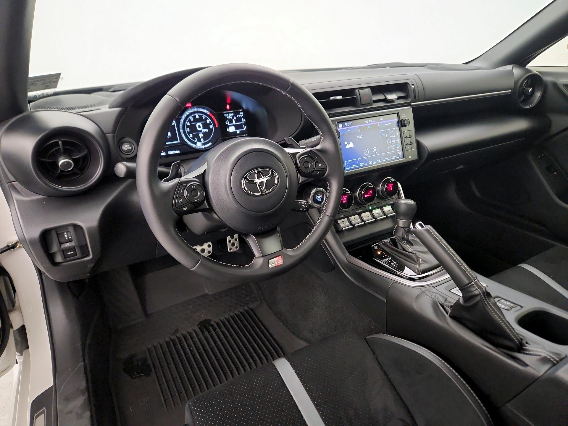 Thumbnail: 2024 Toyota GR86 - 9