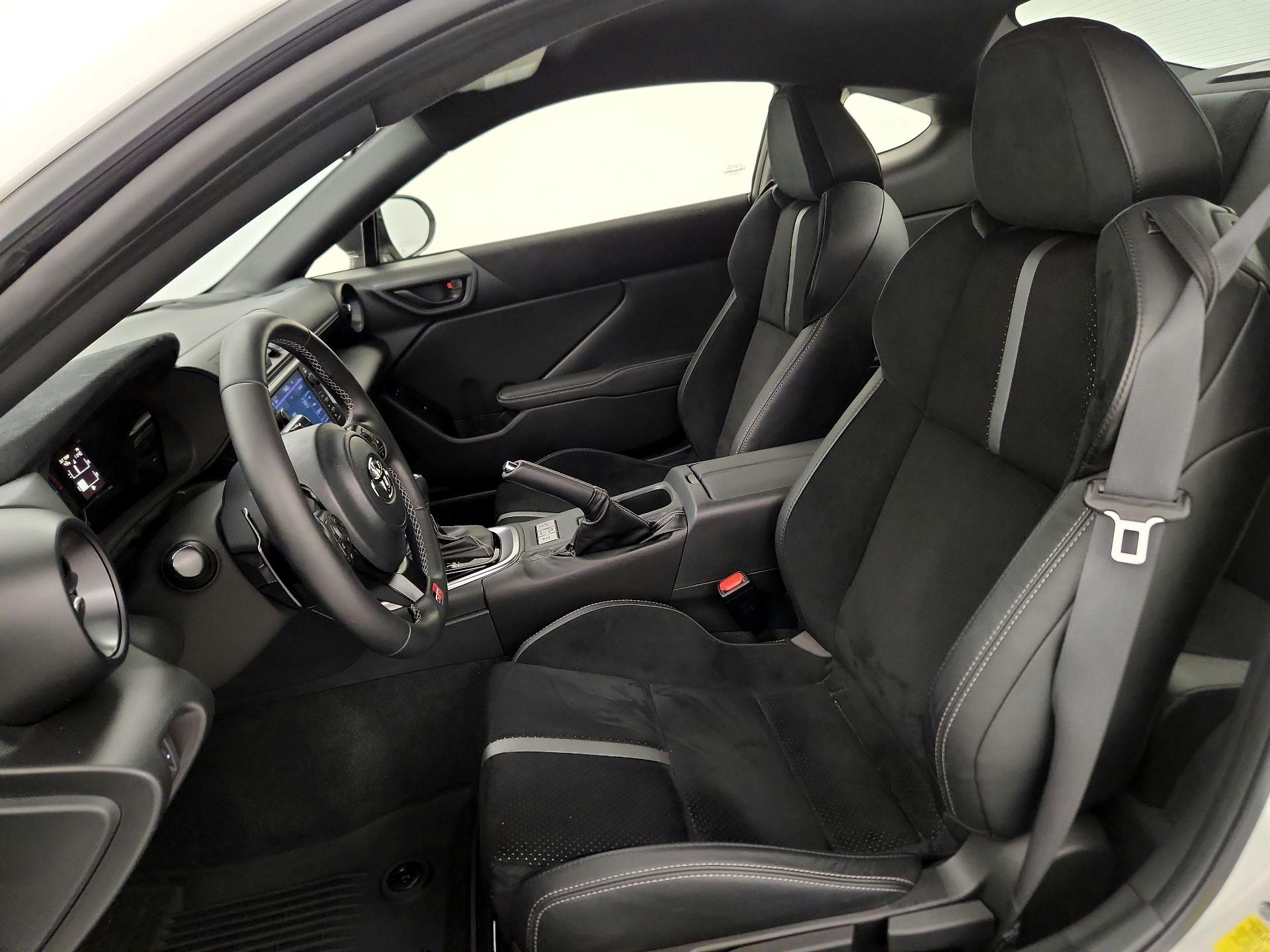 Thumbnail: 2024 Toyota GR86 - 11