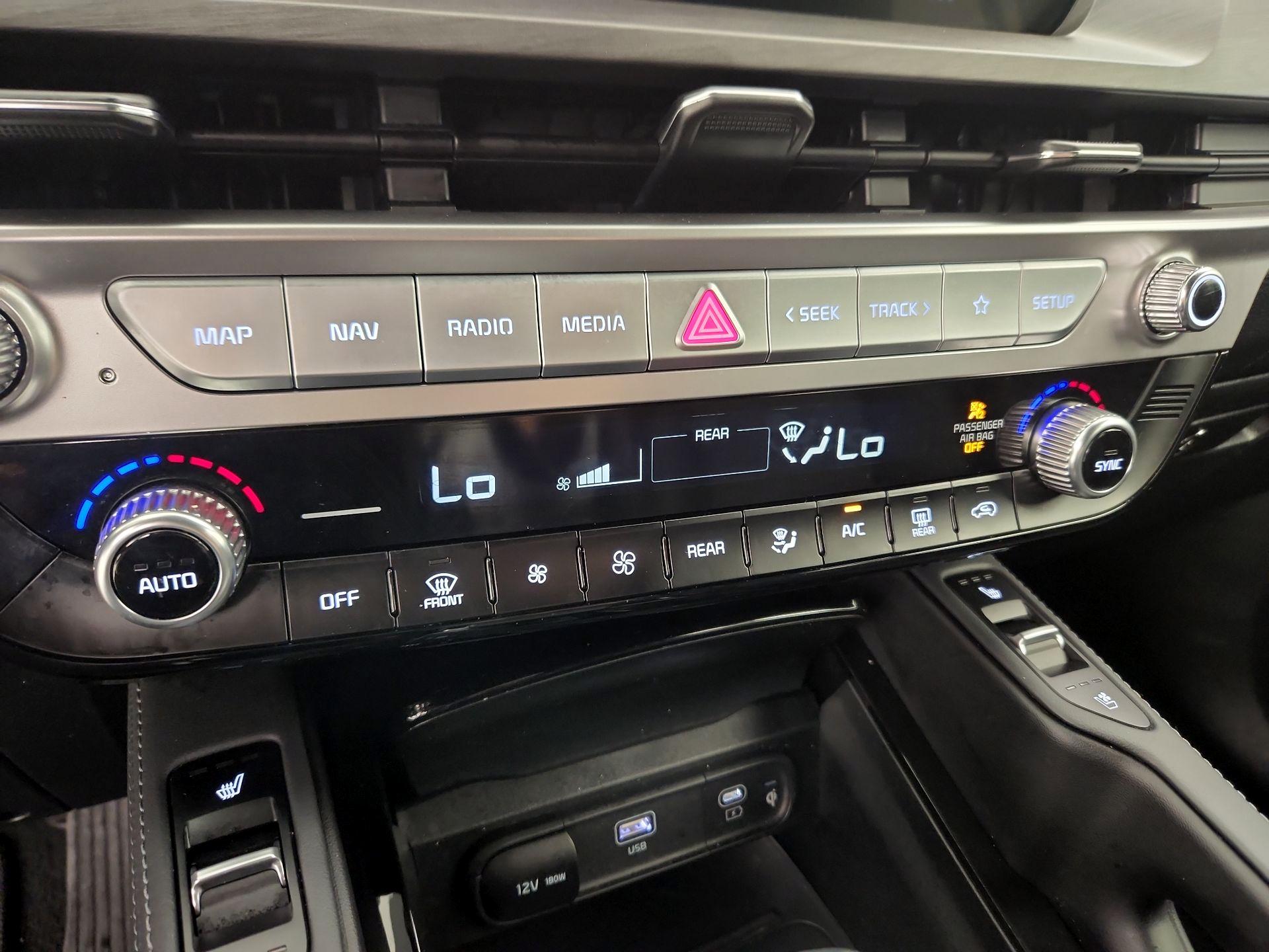 Thumbnail: 2024 Kia Telluride - 16