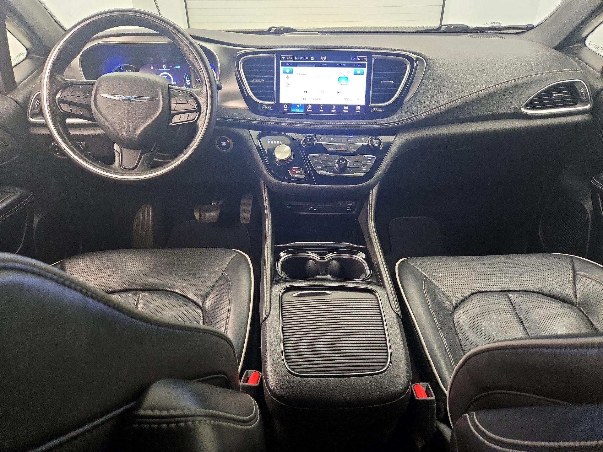 Thumbnail: 2021 Chrysler Pacifica - 9