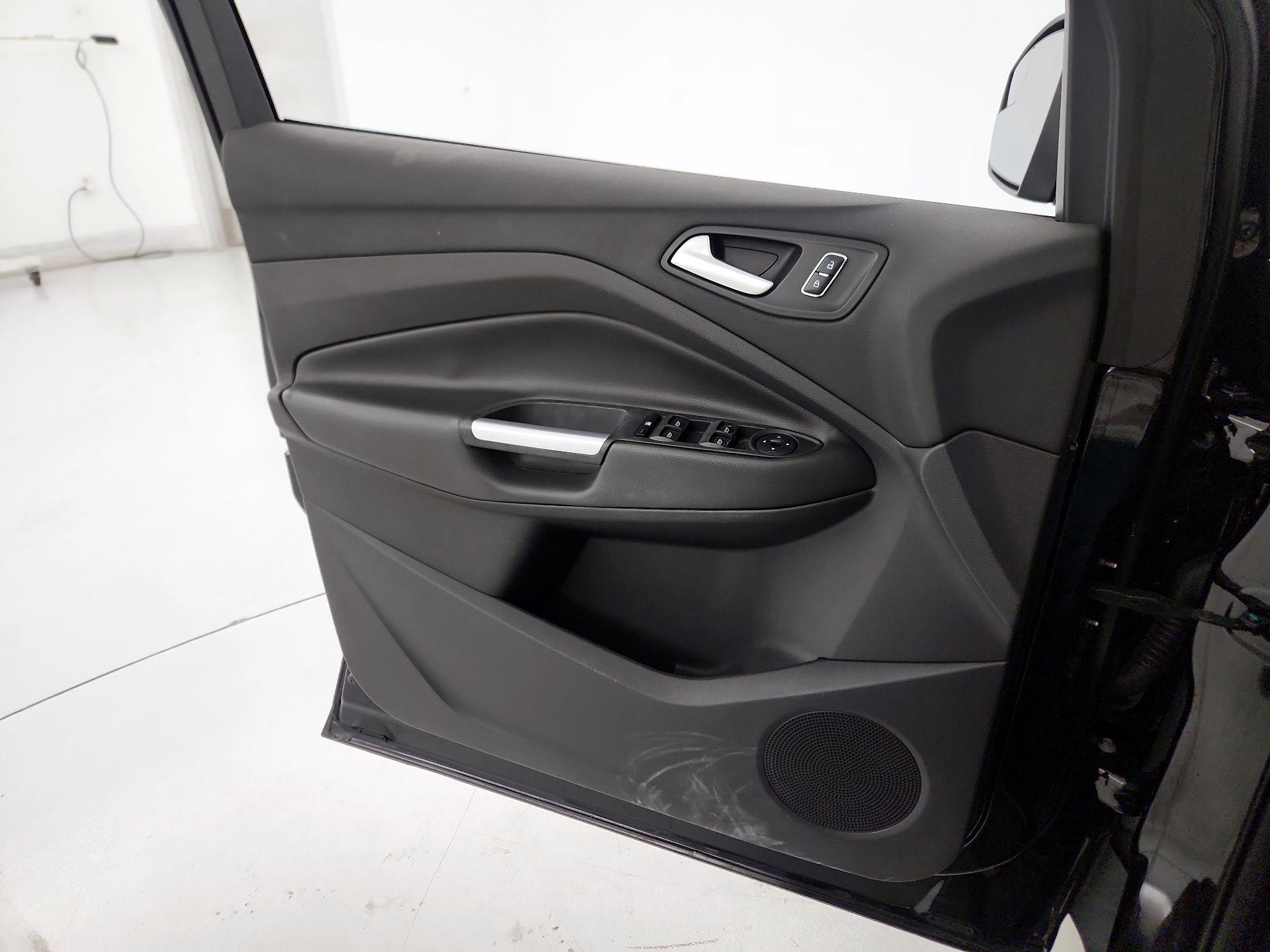 Thumbnail: 2016 Ford Escape - 12